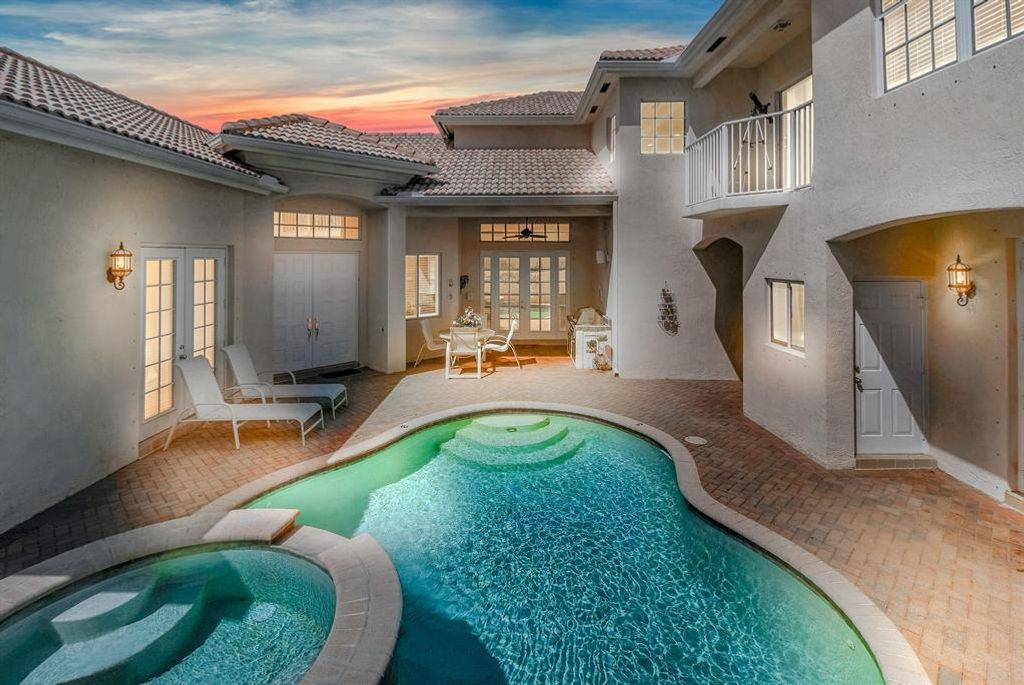 Photo of 550 Rookery Place, Jupiter, FL 33458 (MLS # R10702486)