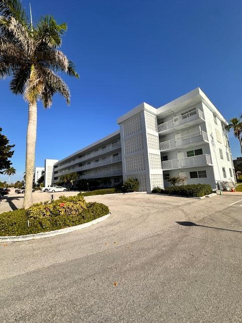 SEAGATE OF GULFSTREAM CONDO - Residential