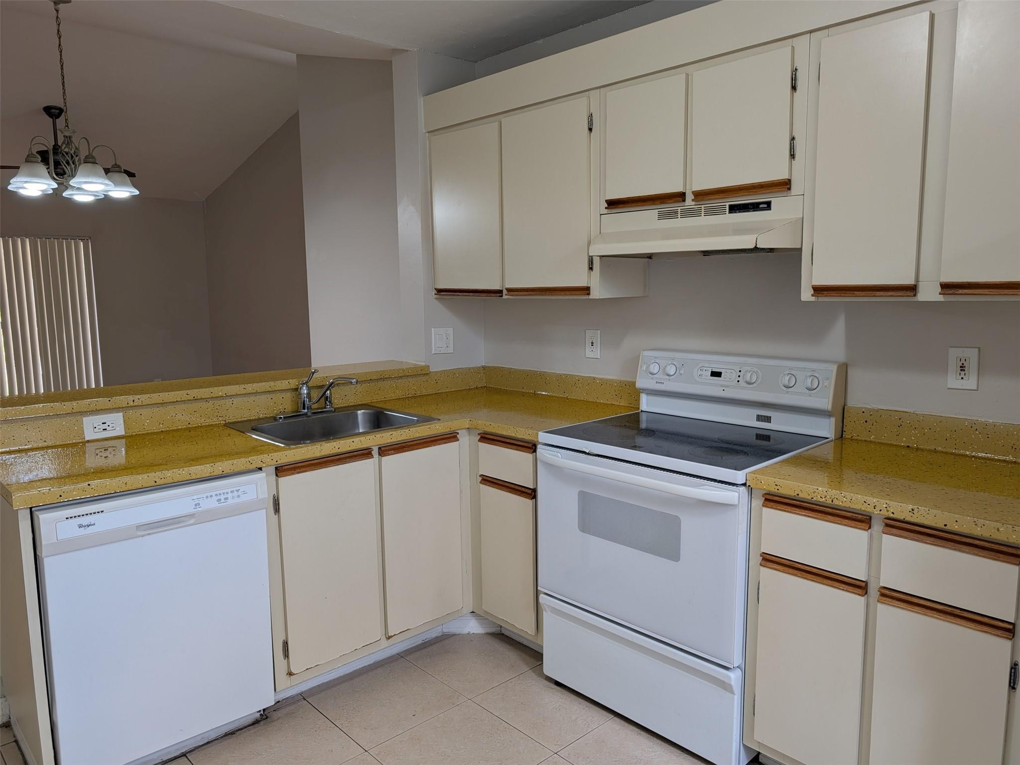 Grand Oasis Condo - Residential Lease