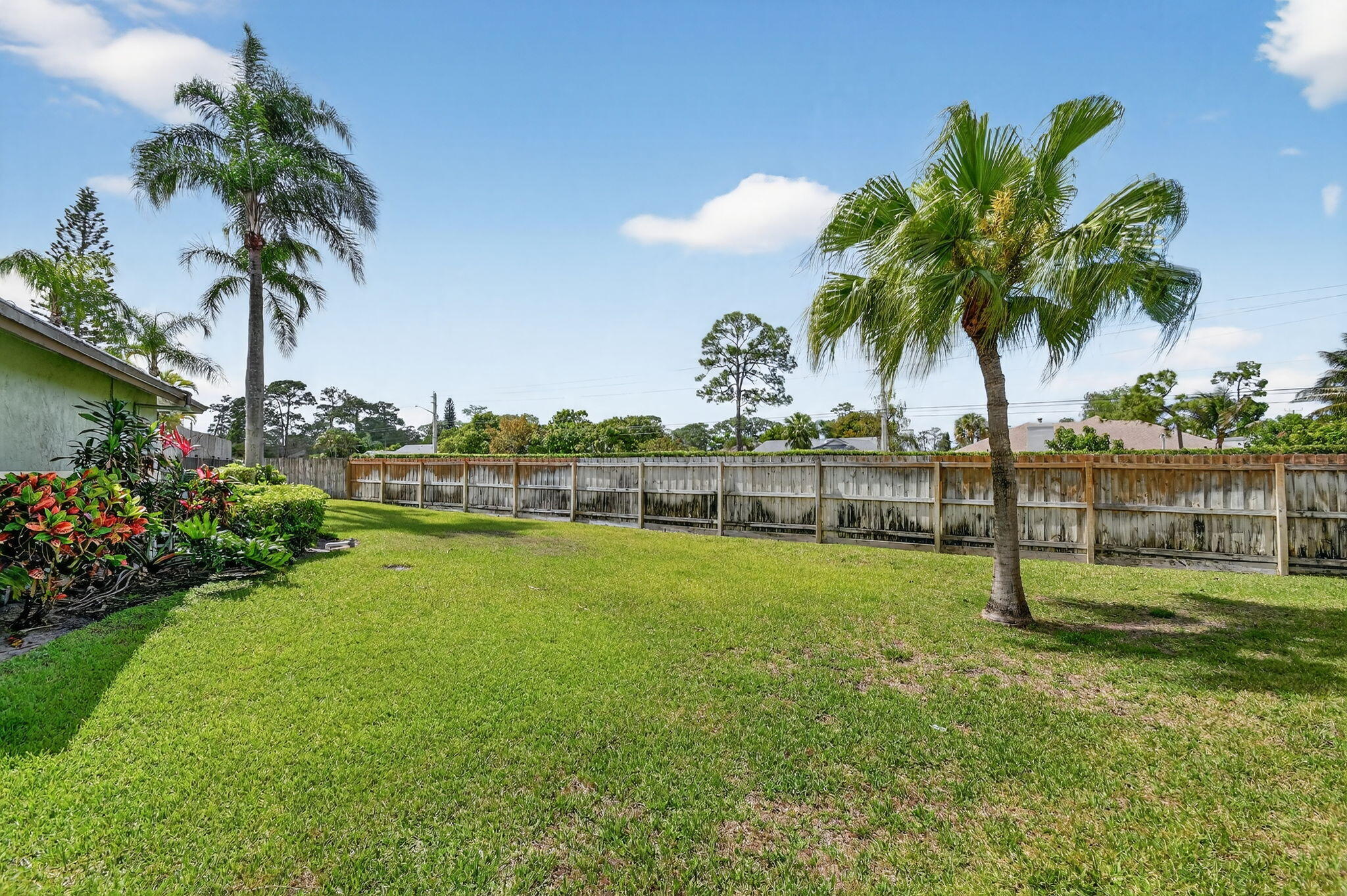 GREENVIEW SHORES 1 OF WELLINGTON - Residential