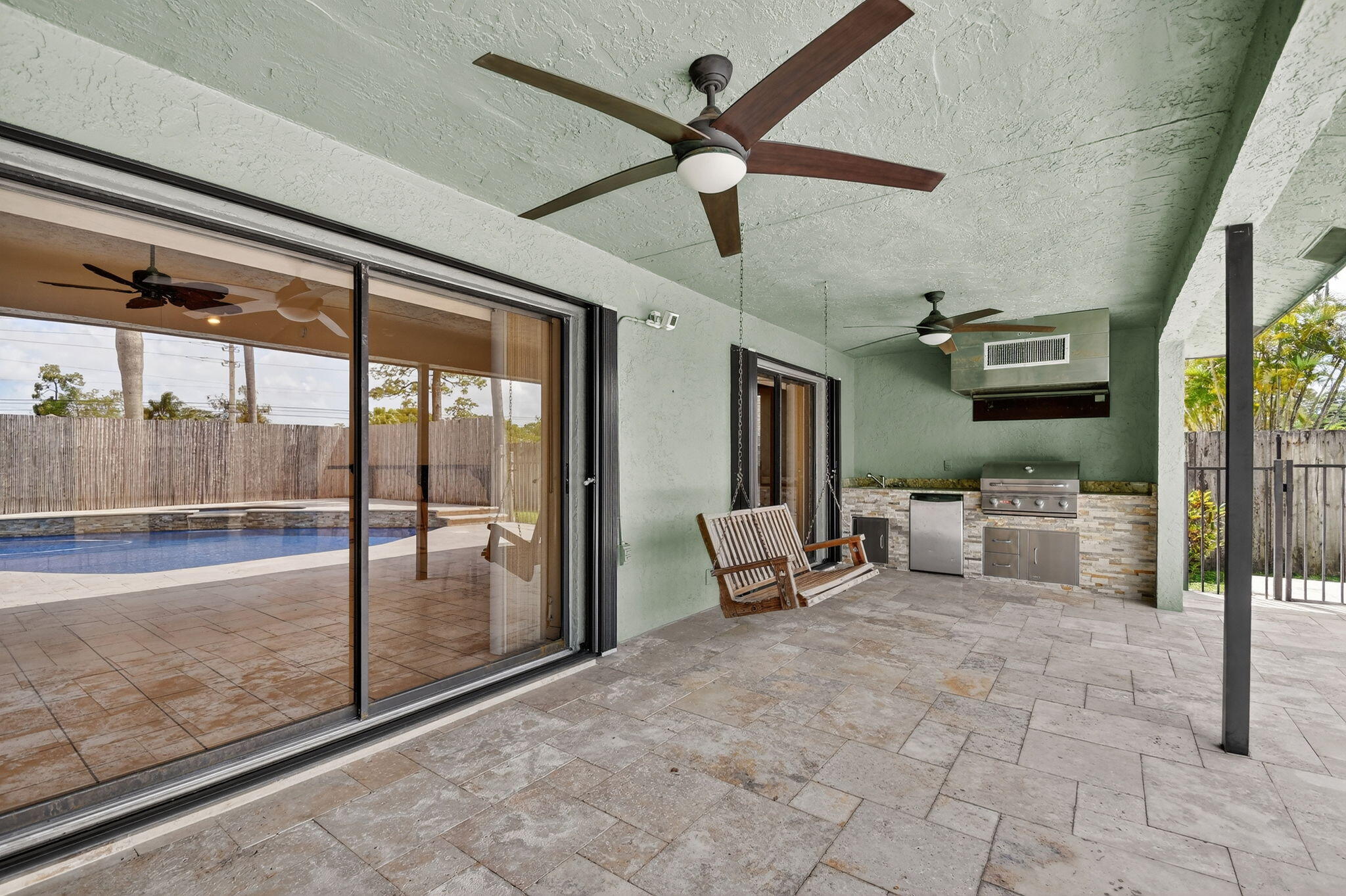 GREENVIEW SHORES 1 OF WELLINGTON - Residential