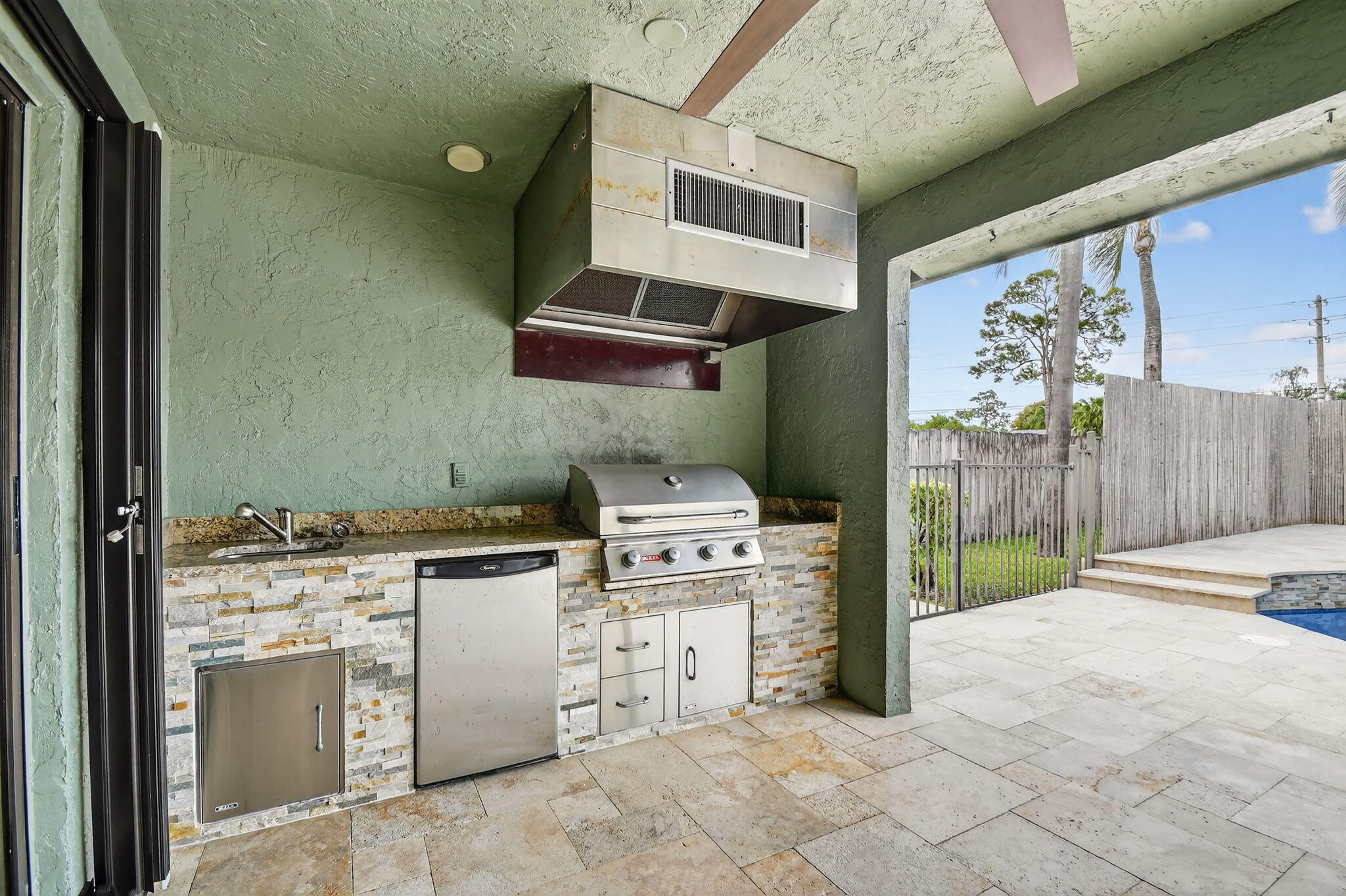 GREENVIEW SHORES 1 OF WELLINGTON - Residential