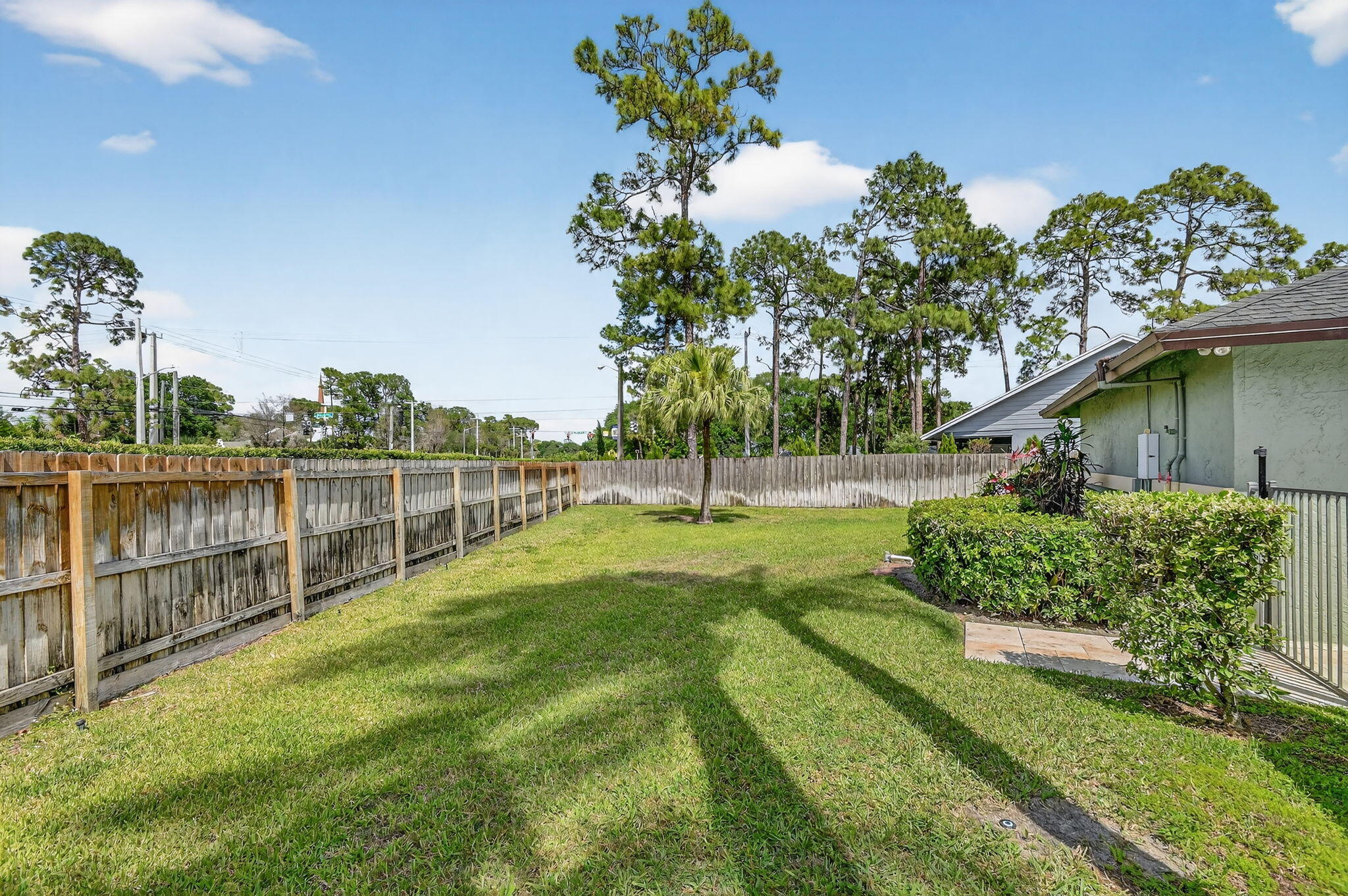 GREENVIEW SHORES 1 OF WELLINGTON - Residential