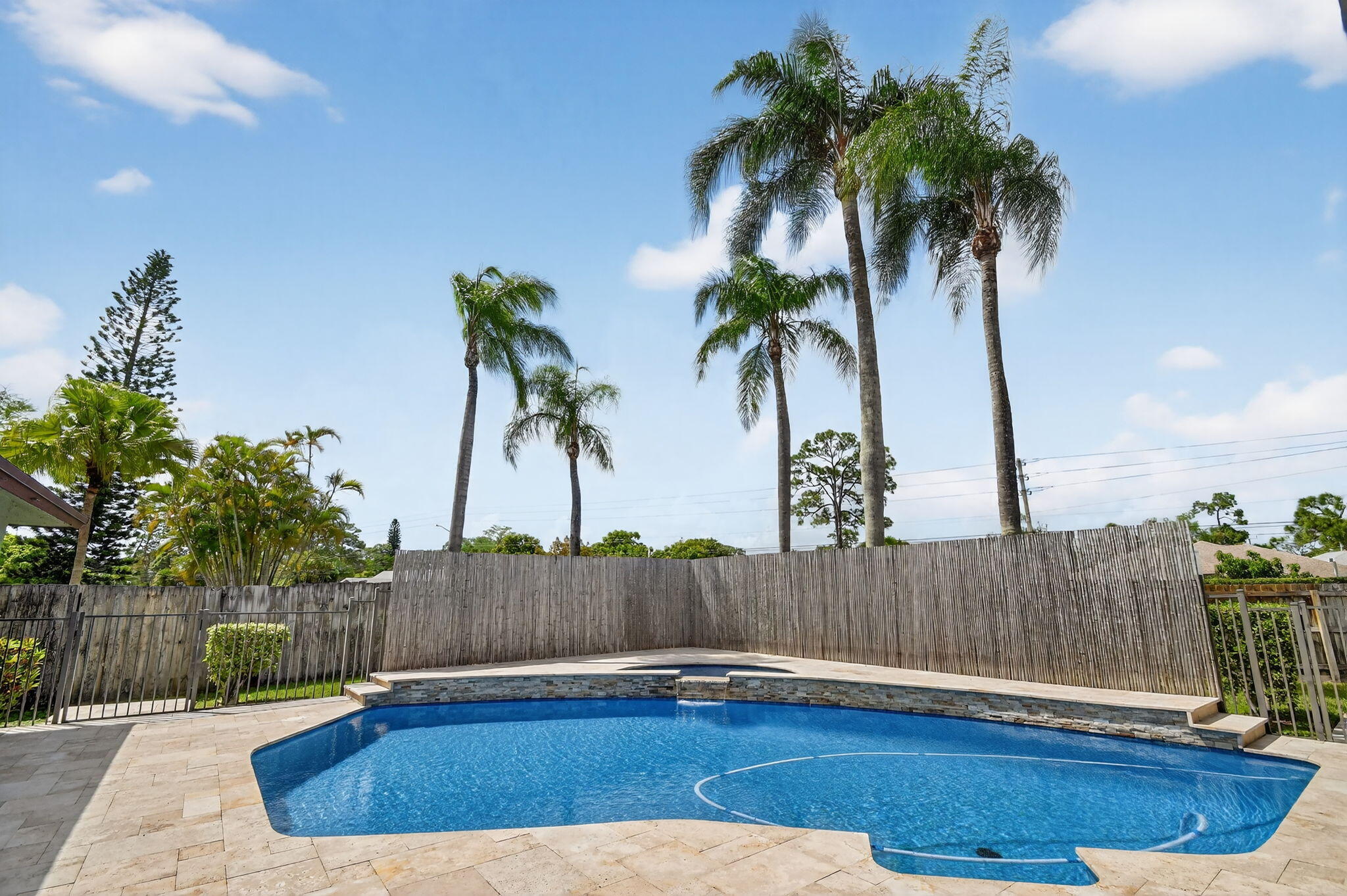 GREENVIEW SHORES 1 OF WELLINGTON - Residential