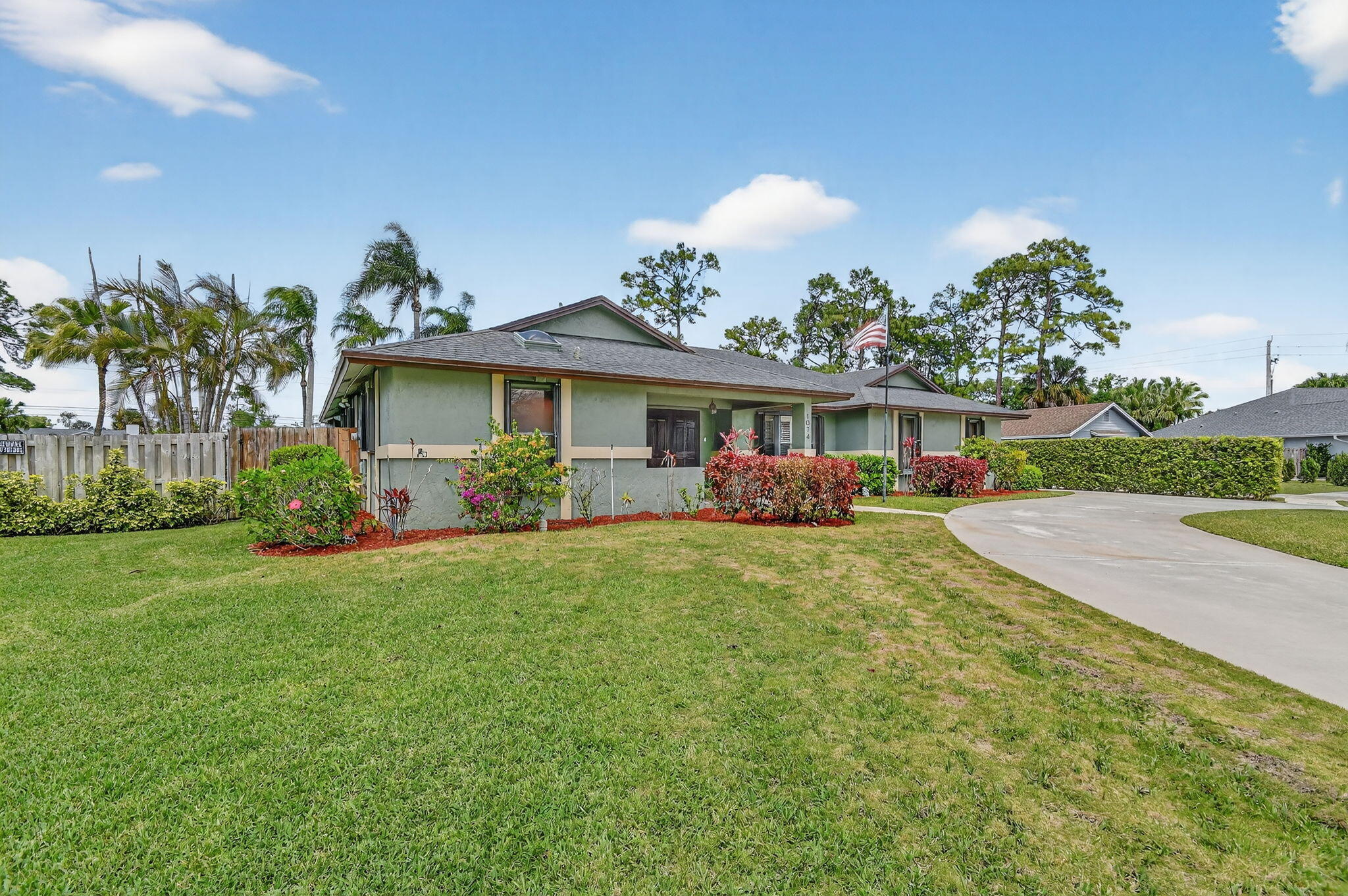 GREENVIEW SHORES 1 OF WELLINGTON - Residential