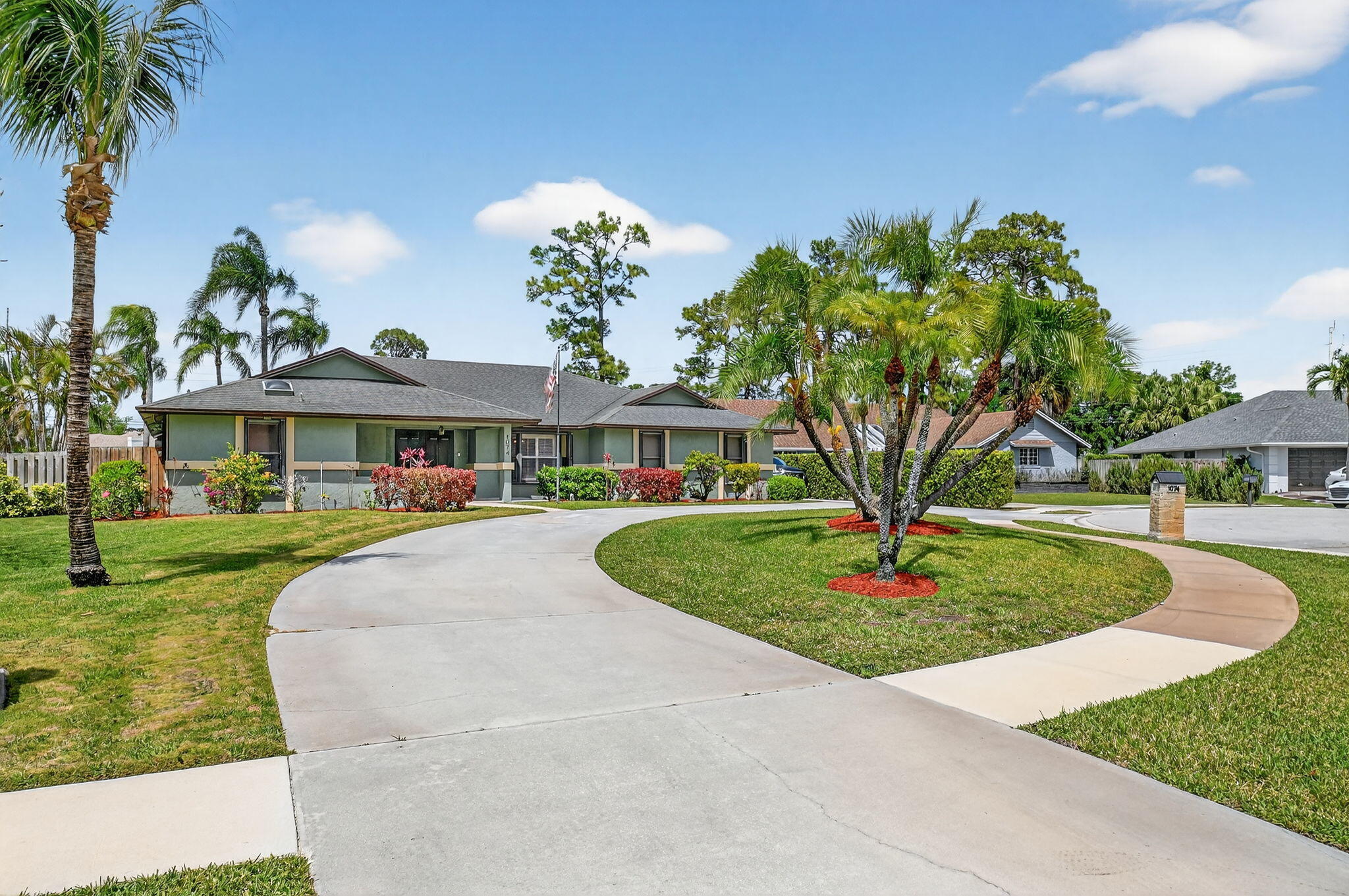 GREENVIEW SHORES 1 OF WELLINGTON - Residential