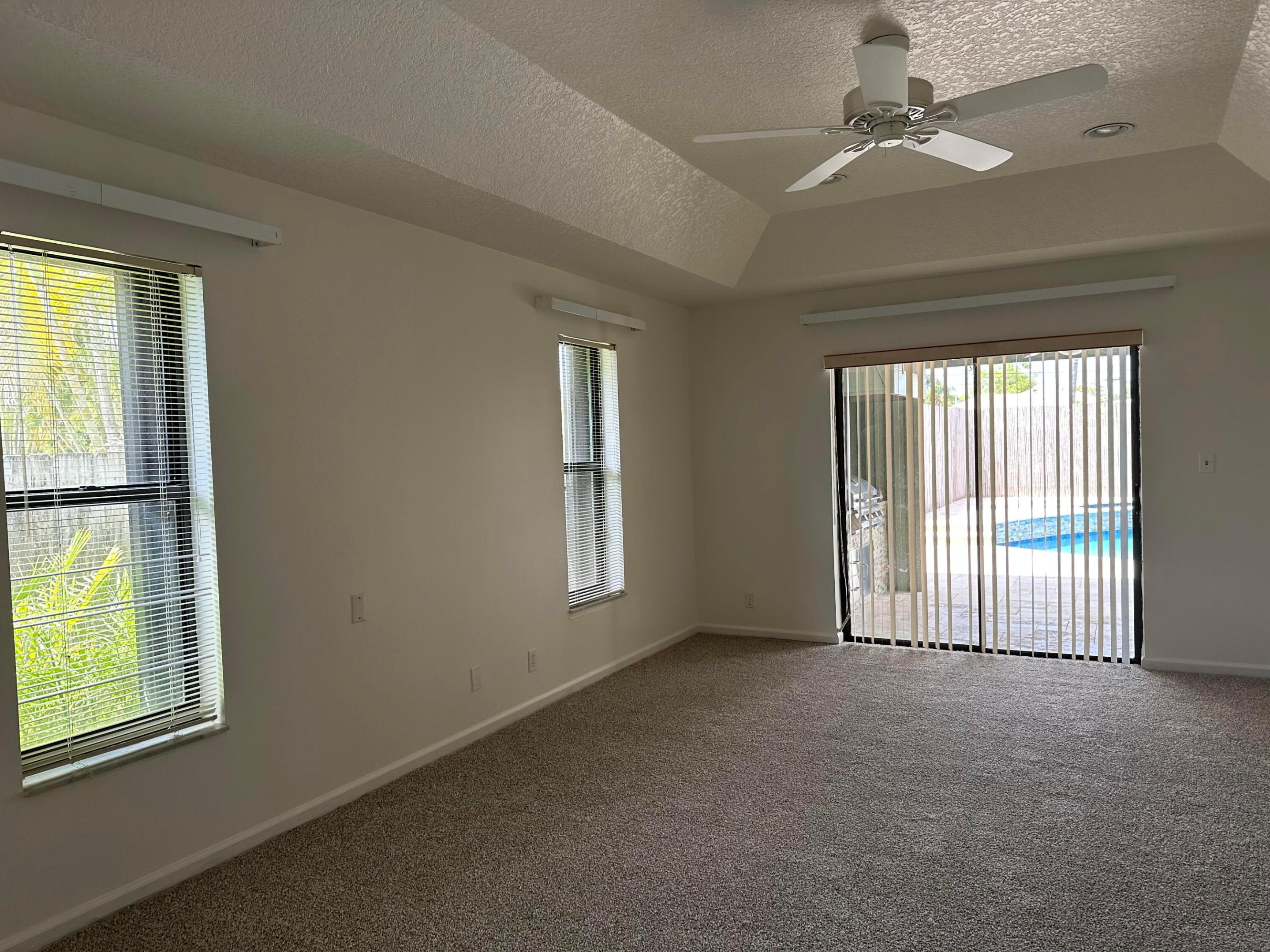 GREENVIEW SHORES 1 OF WELLINGTON - Residential