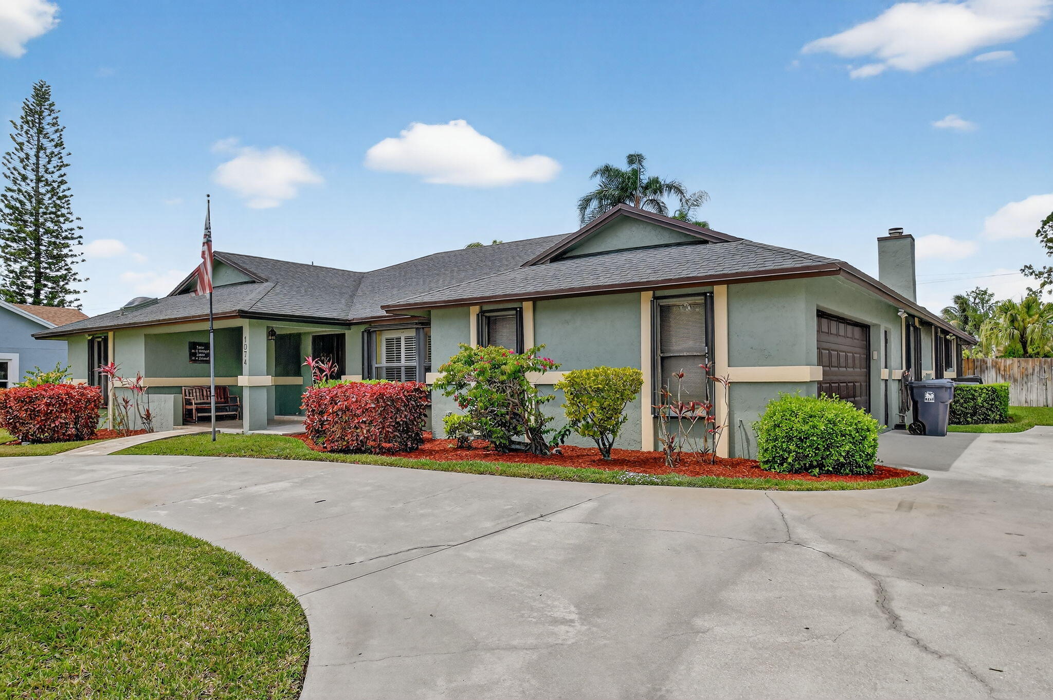 GREENVIEW SHORES 1 OF WELLINGTON - Residential