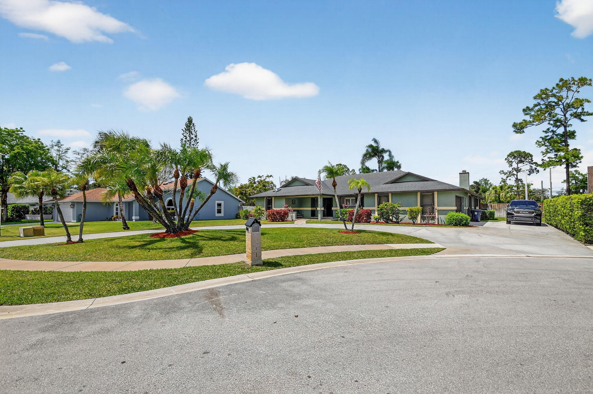 GREENVIEW SHORES 1 OF WELLINGTON - Residential