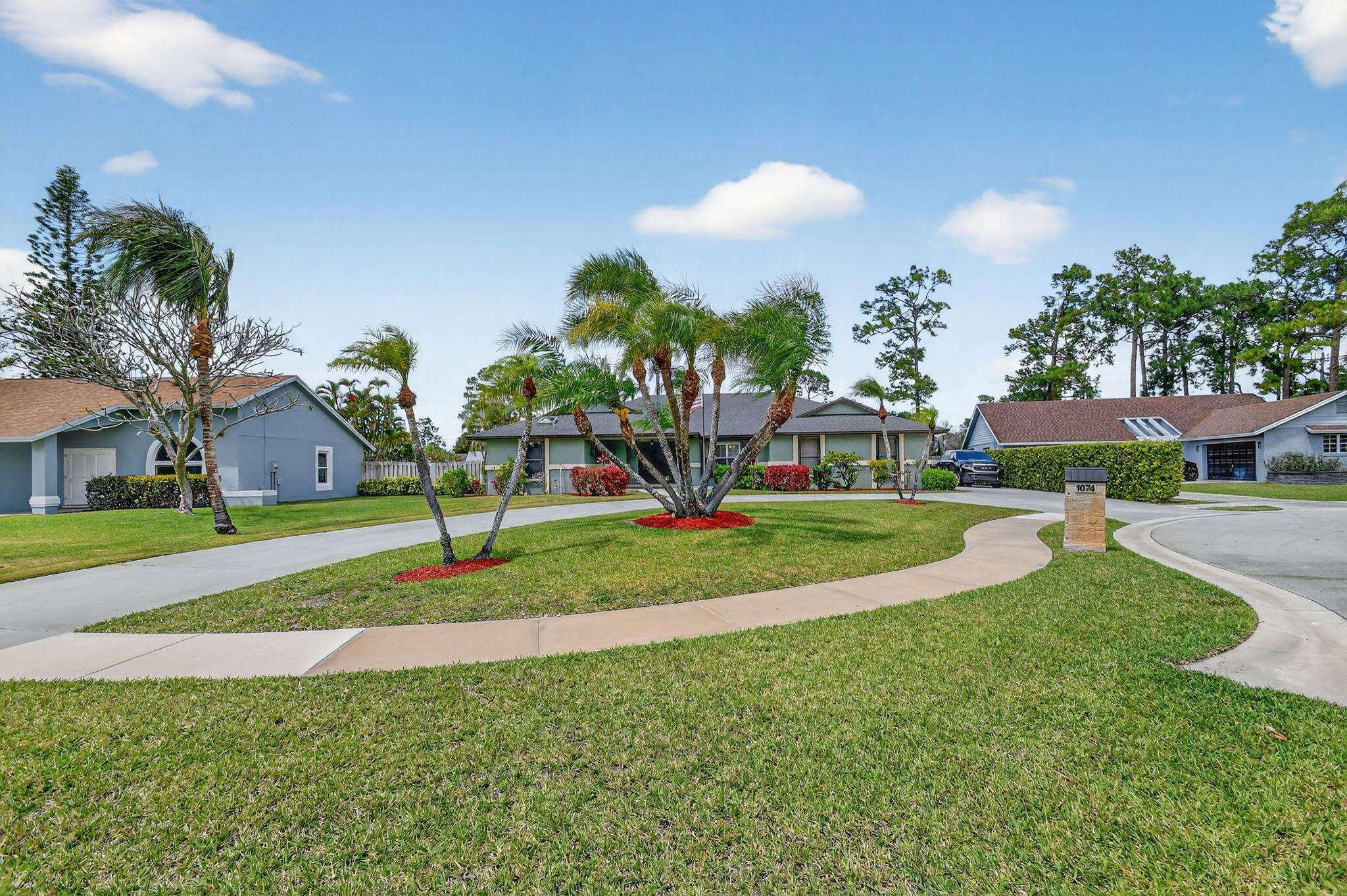 GREENVIEW SHORES 1 OF WELLINGTON - Residential