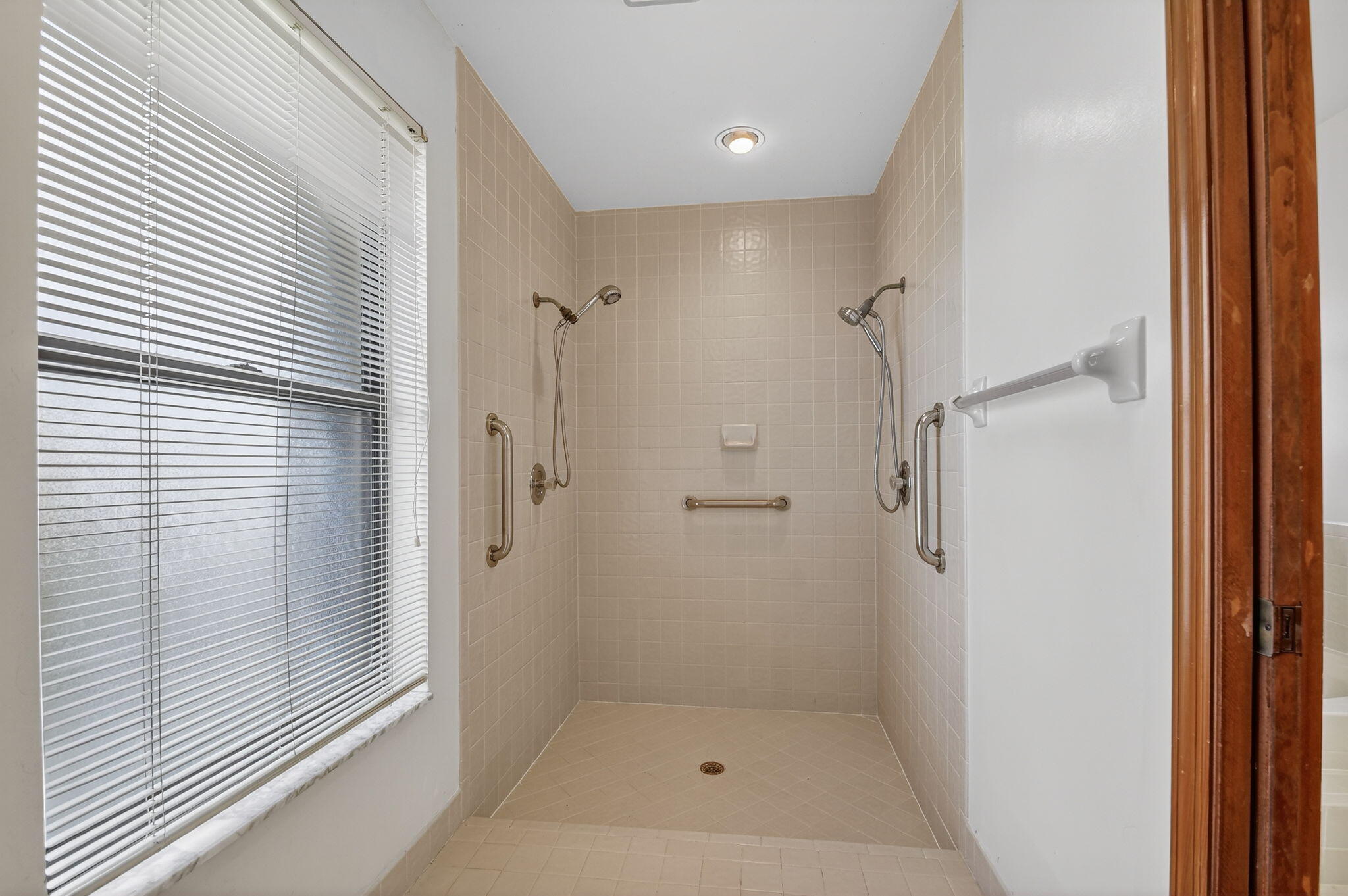 GREENVIEW SHORES 1 OF WELLINGTON - Residential