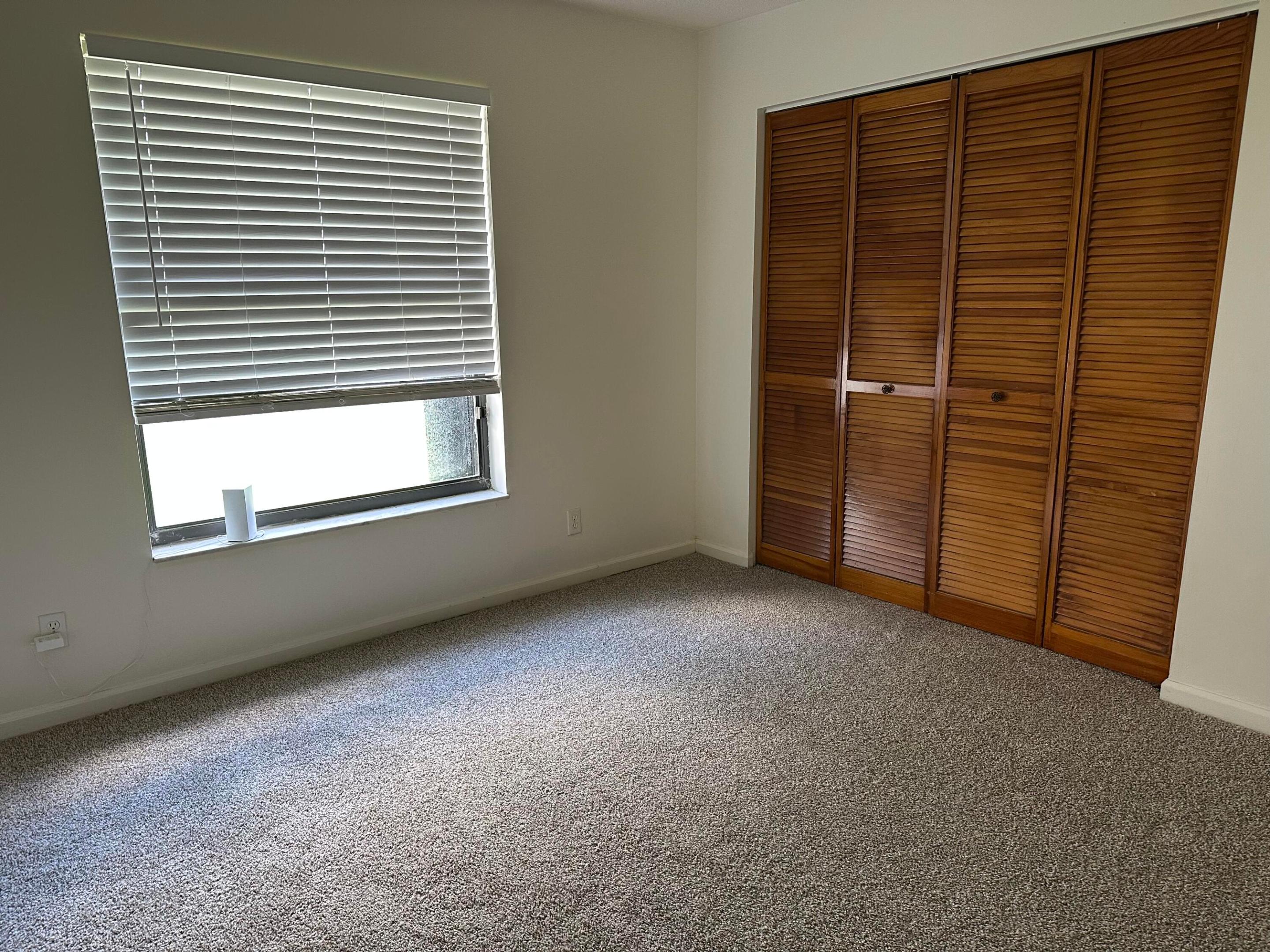 GREENVIEW SHORES 1 OF WELLINGTON - Residential