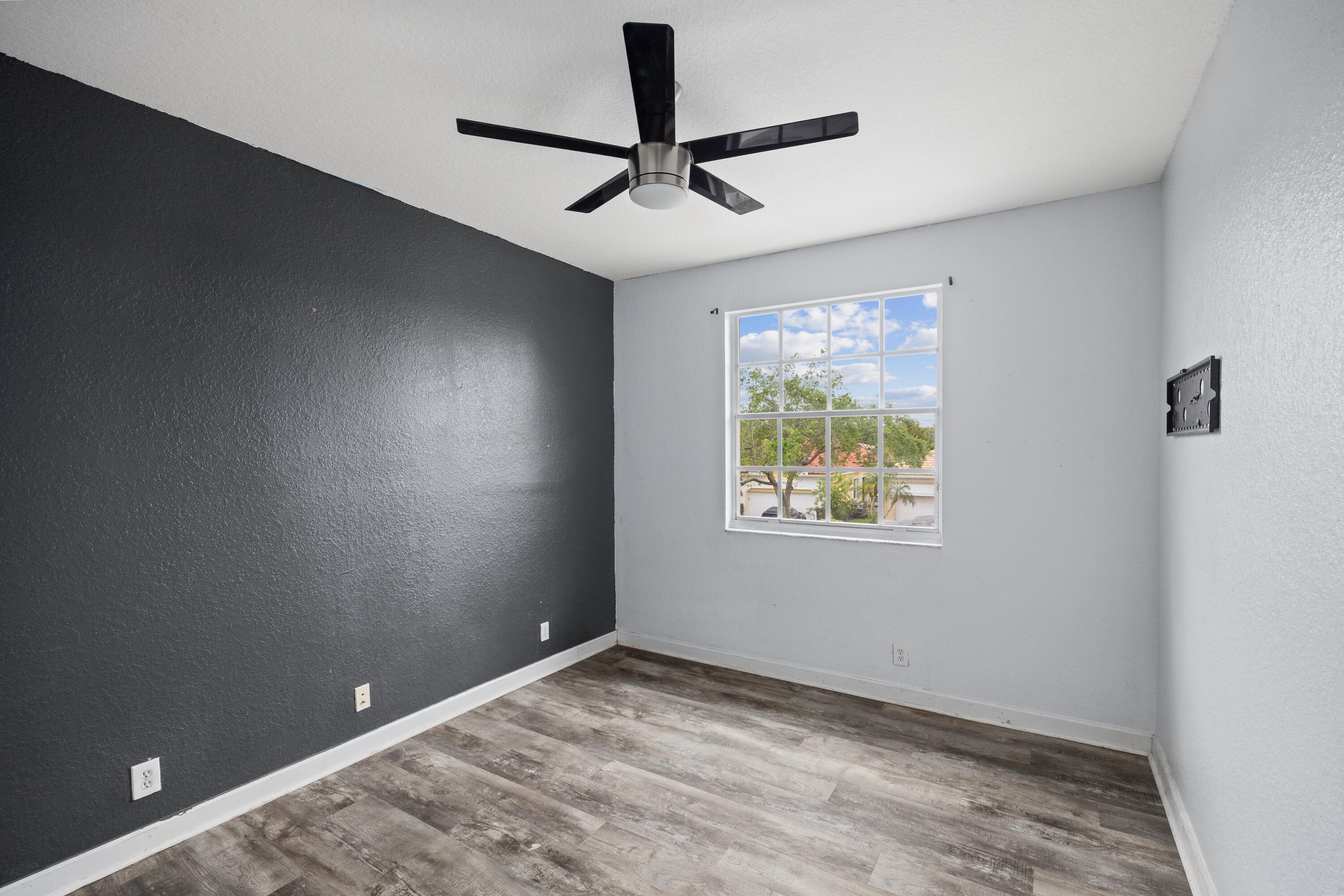 Heron Bay East 169-105 B - Residential