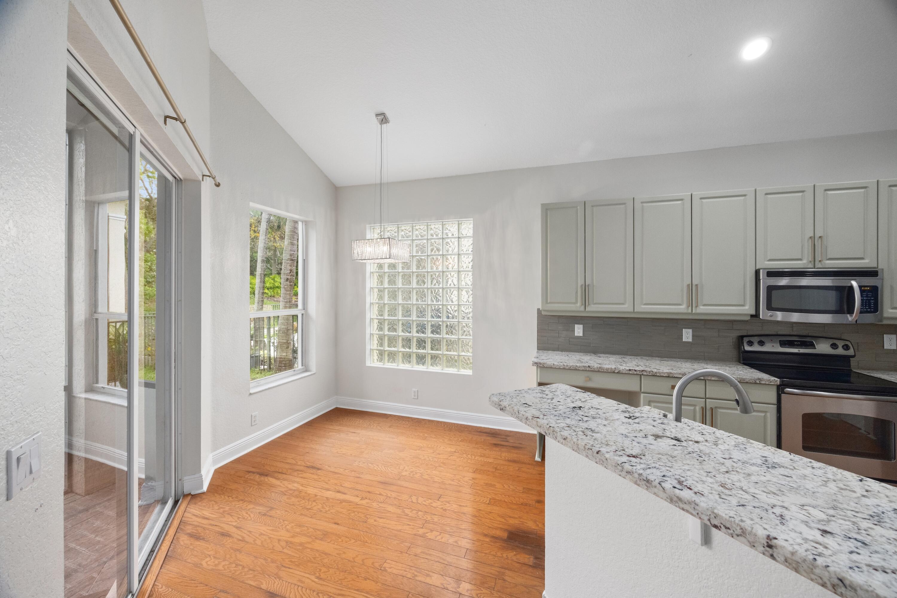 Heron Bay East 169-105 B - Residential