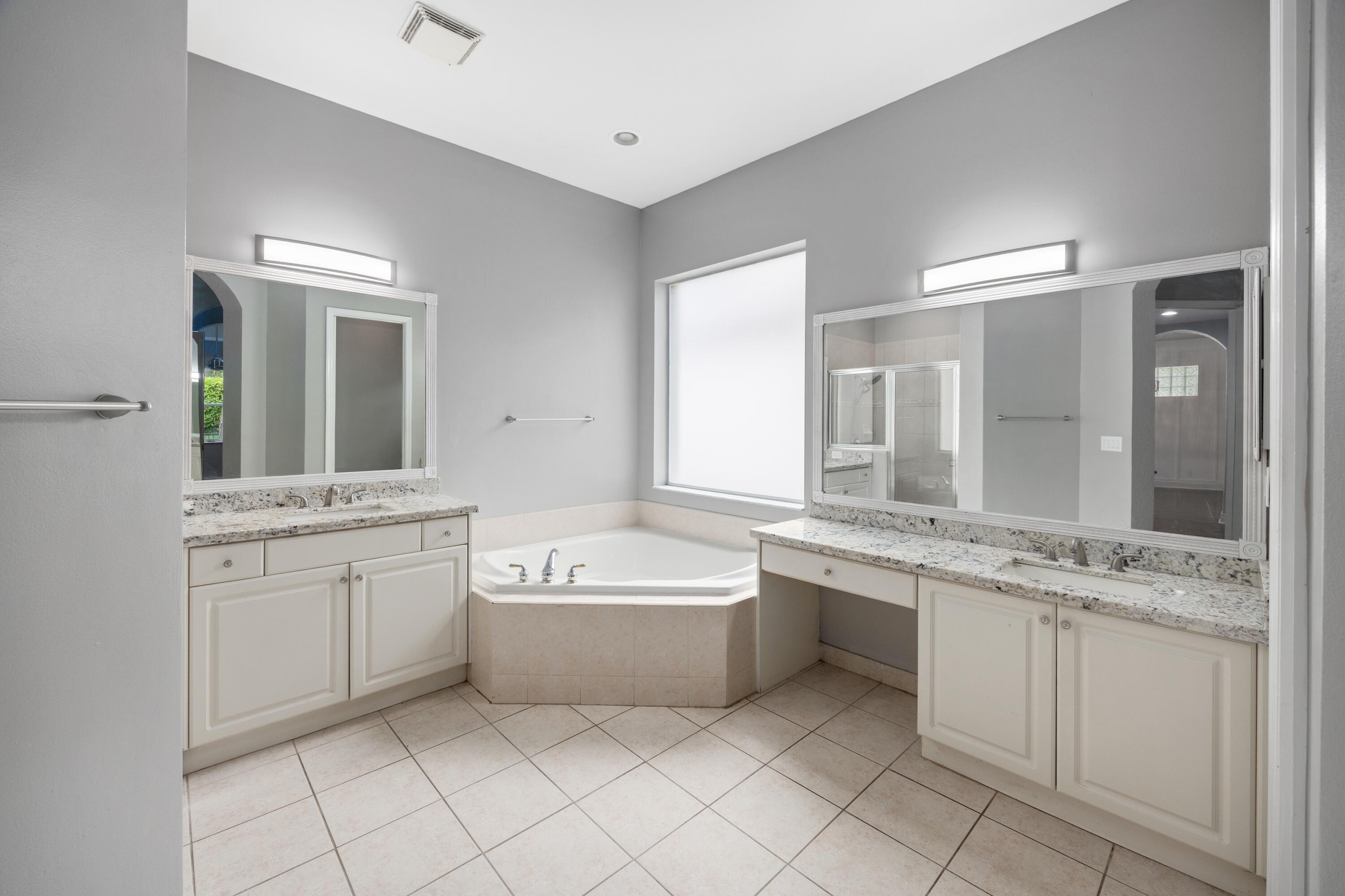 Heron Bay East 169-105 B - Residential