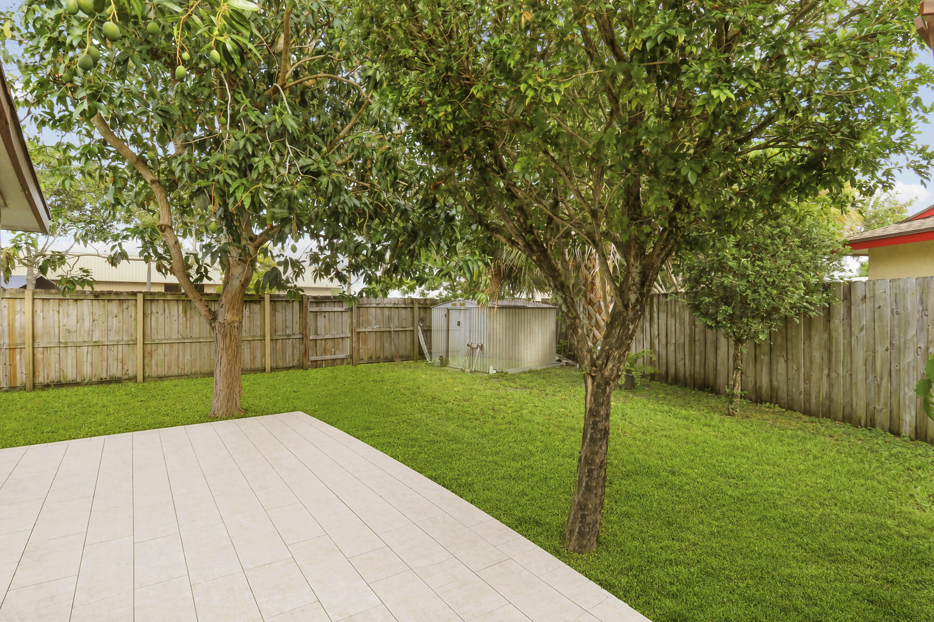 OCTOBER PARK - Residential