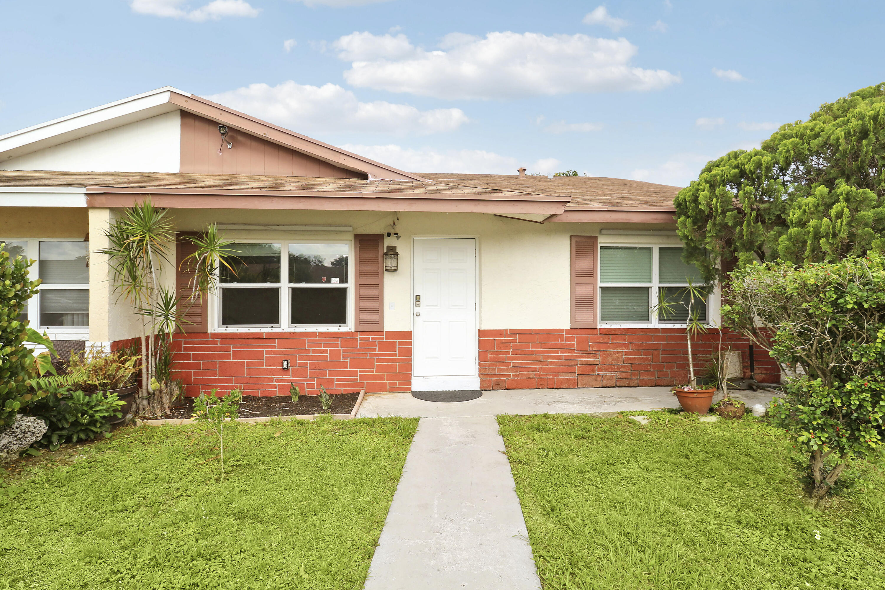 OCTOBER PARK - Residential