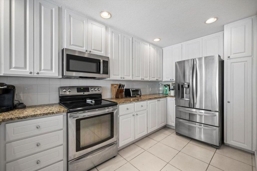 Photo of 178 Soriano Drive, Jupiter, FL 33458 (MLS # R10950352)