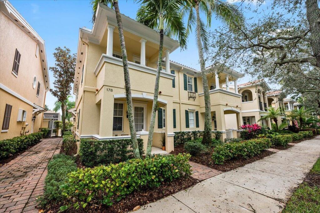 Photo of 178 Soriano Drive, Jupiter, FL 33458 (MLS # R10950352)