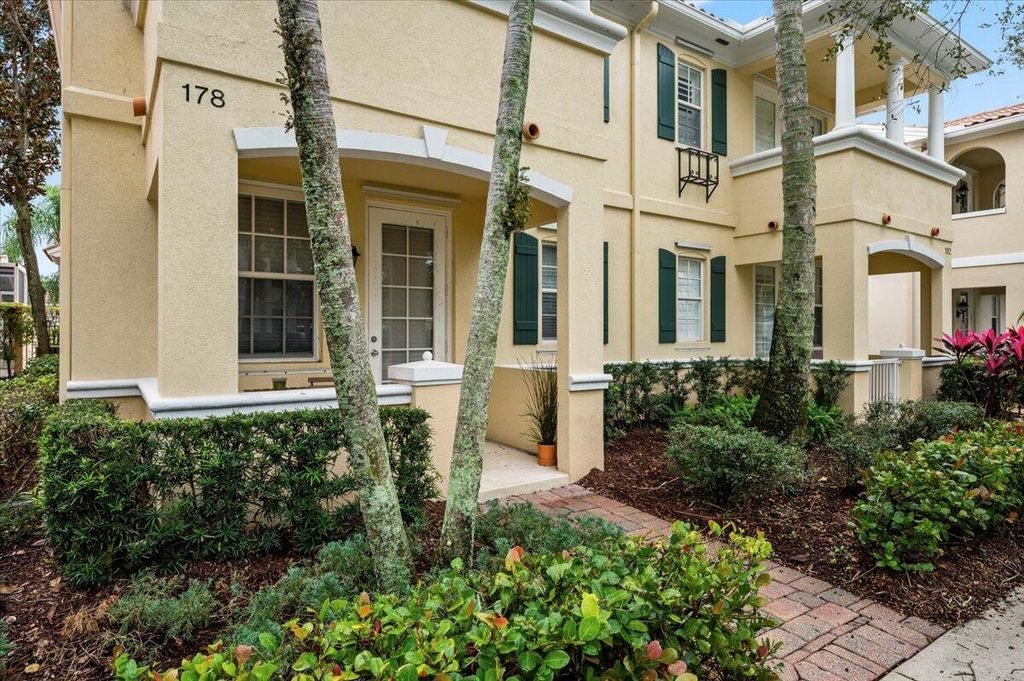 Photo of 178 Soriano Drive, Jupiter, FL 33458 (MLS # R10950352)