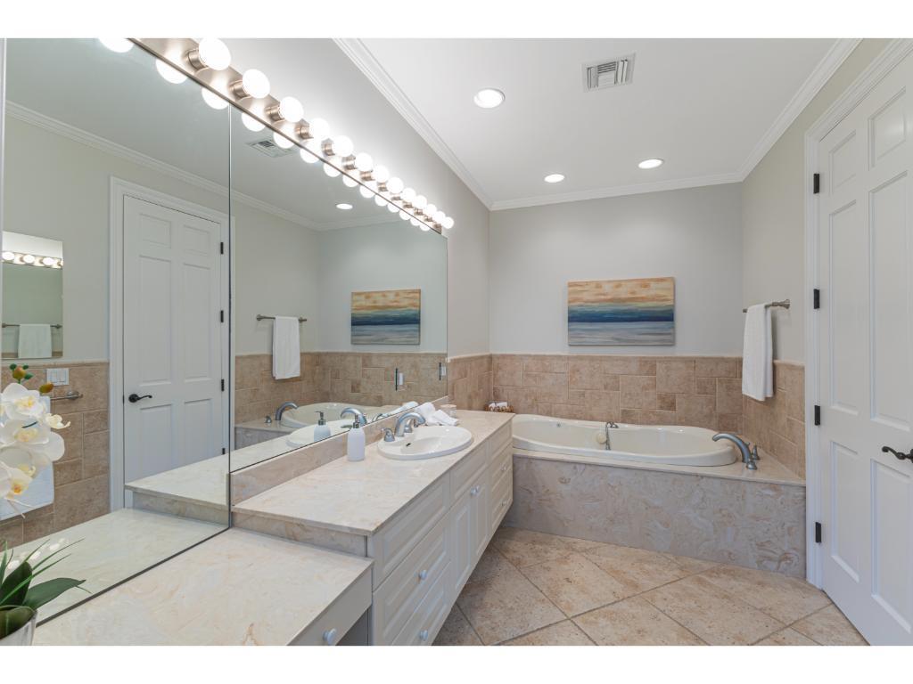 INDIAN RIVER CLUB PLAT NO 7 OAK HAMMOCK - Residential