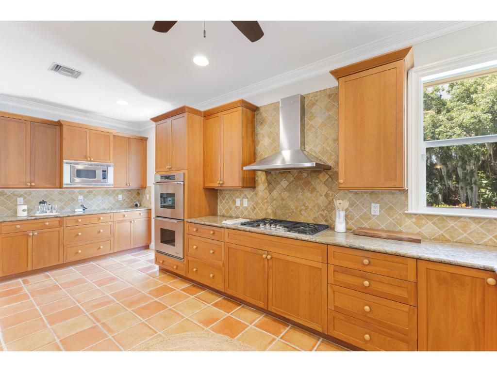 INDIAN RIVER CLUB PLAT NO 7 OAK HAMMOCK - Residential