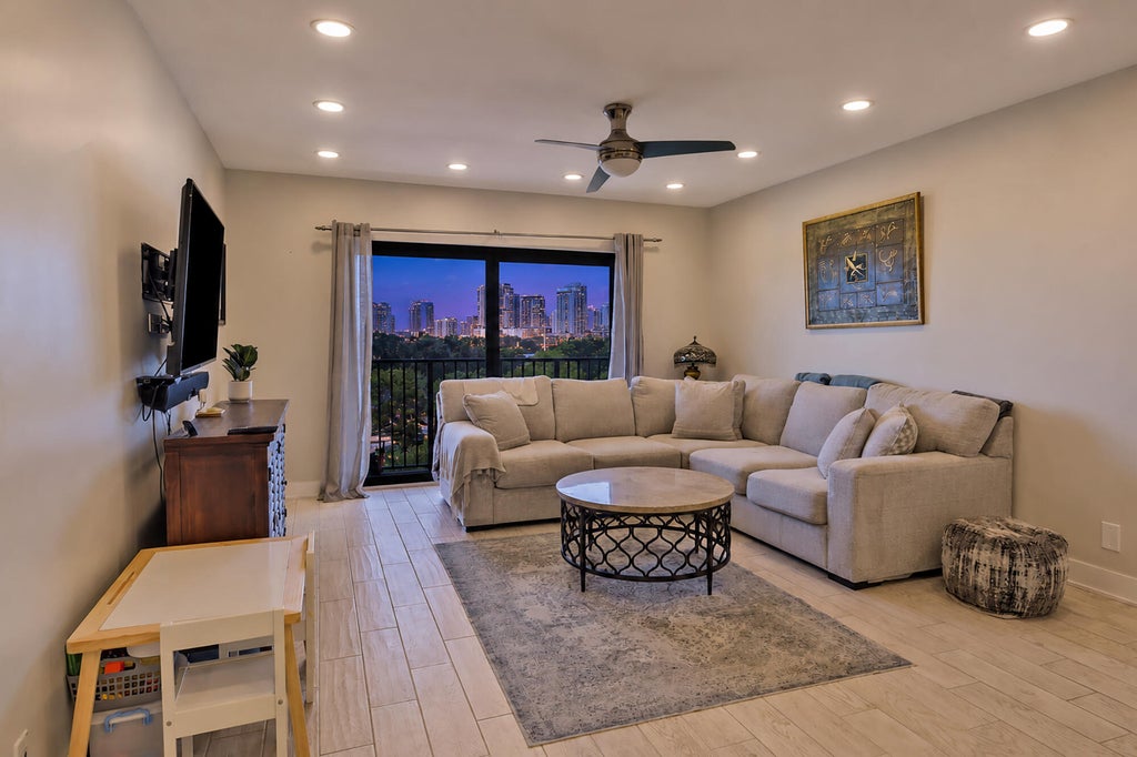 Photo of 1000 RIVER REACH Drive #516, Fort Lauderdale, FL 33315 (MLS # B26057457)