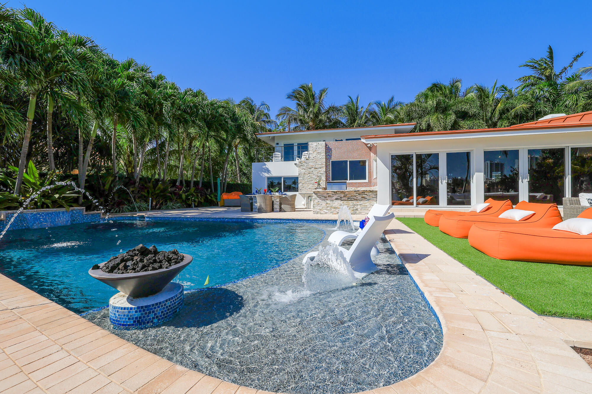 CYPRESS POINT - Residential