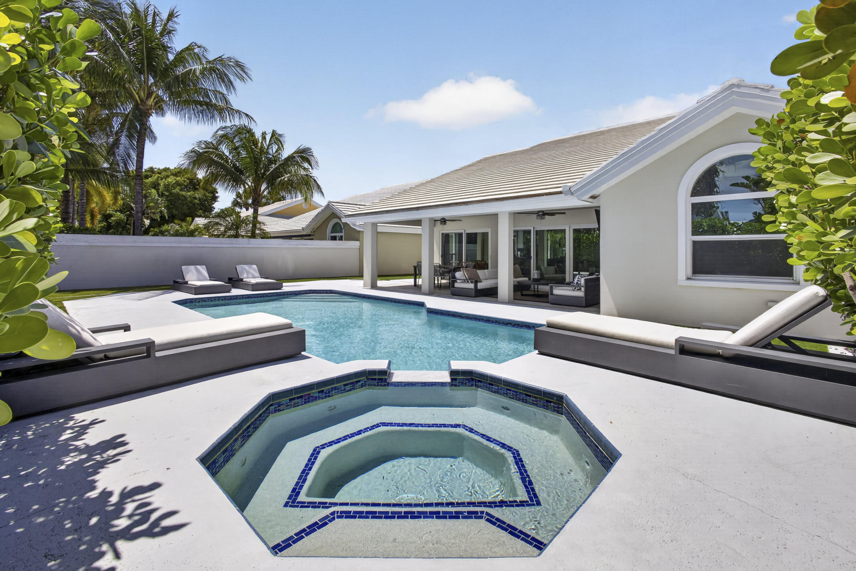 BEAR ISLAND - Residential