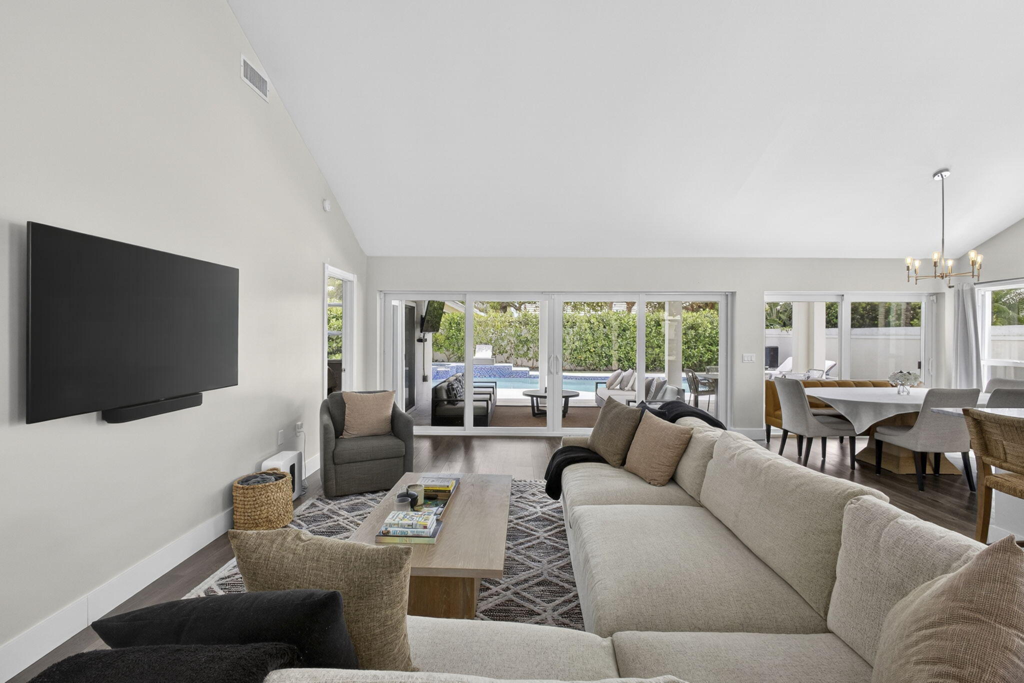 BEAR ISLAND - Residential