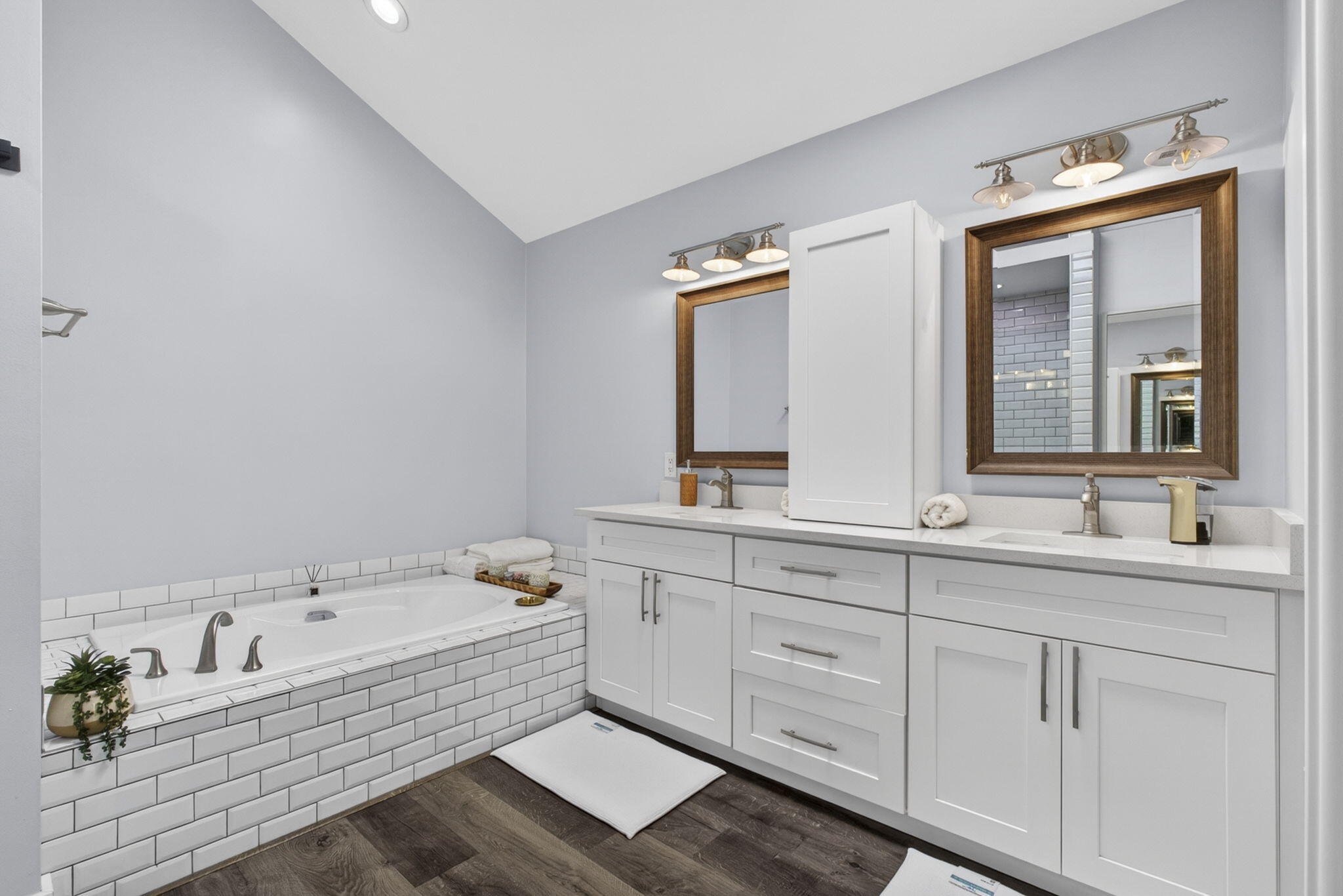 BEAR ISLAND - Residential