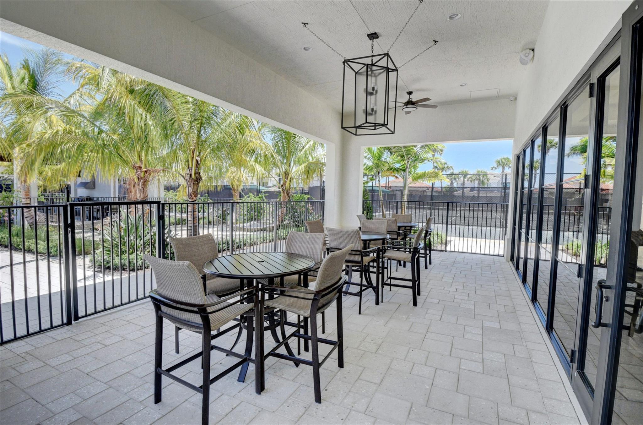 ROYAL PALM POLO - Residential