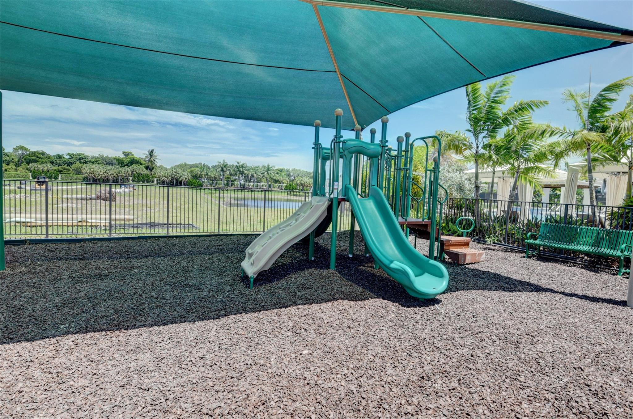 ROYAL PALM POLO - Residential