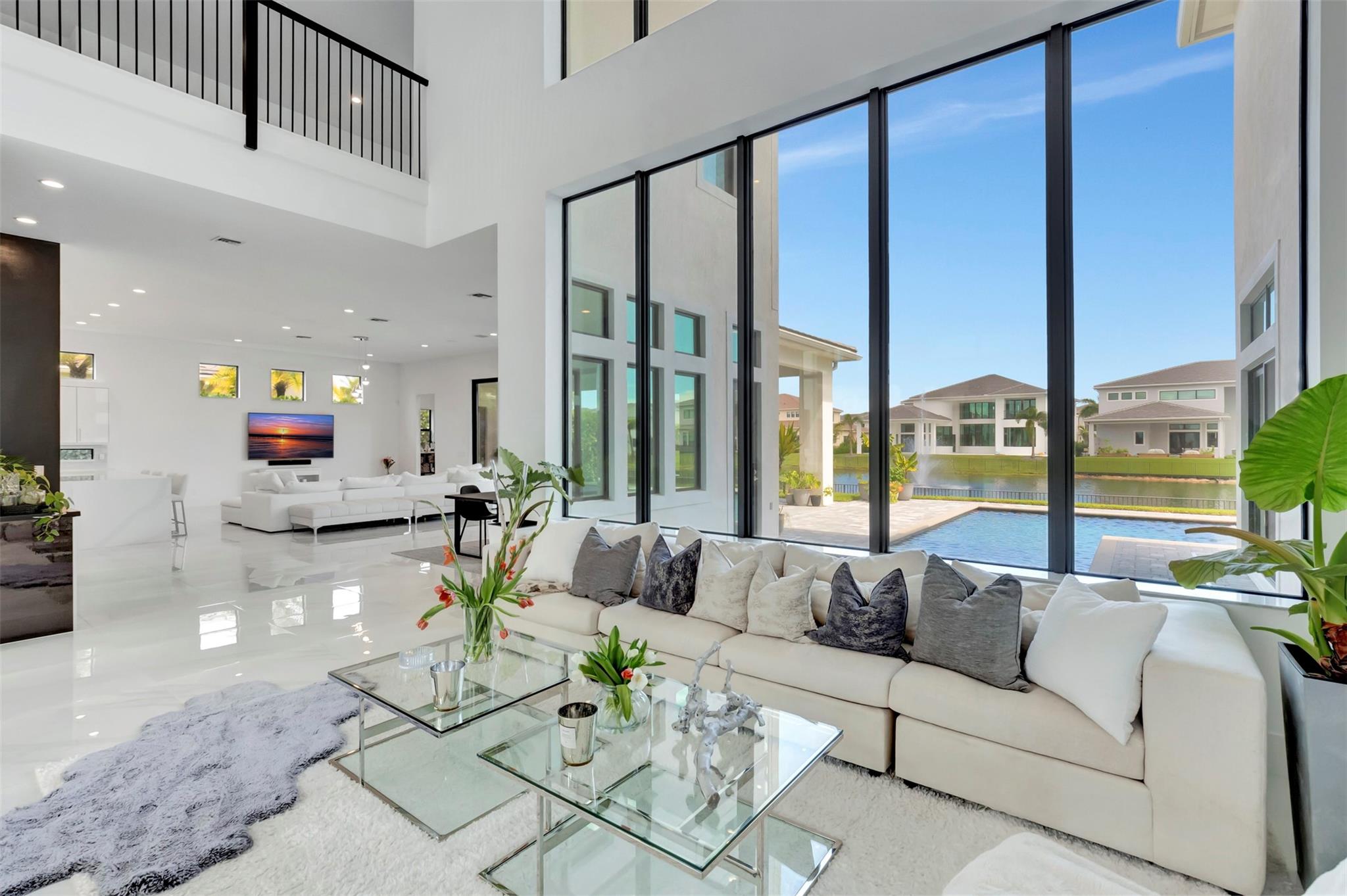 ROYAL PALM POLO - Residential