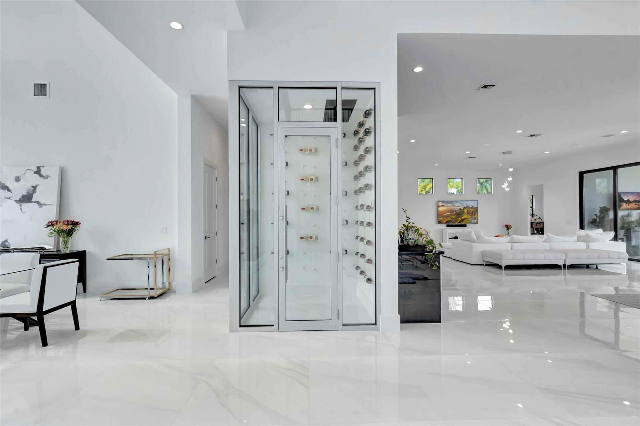 ROYAL PALM POLO - Residential