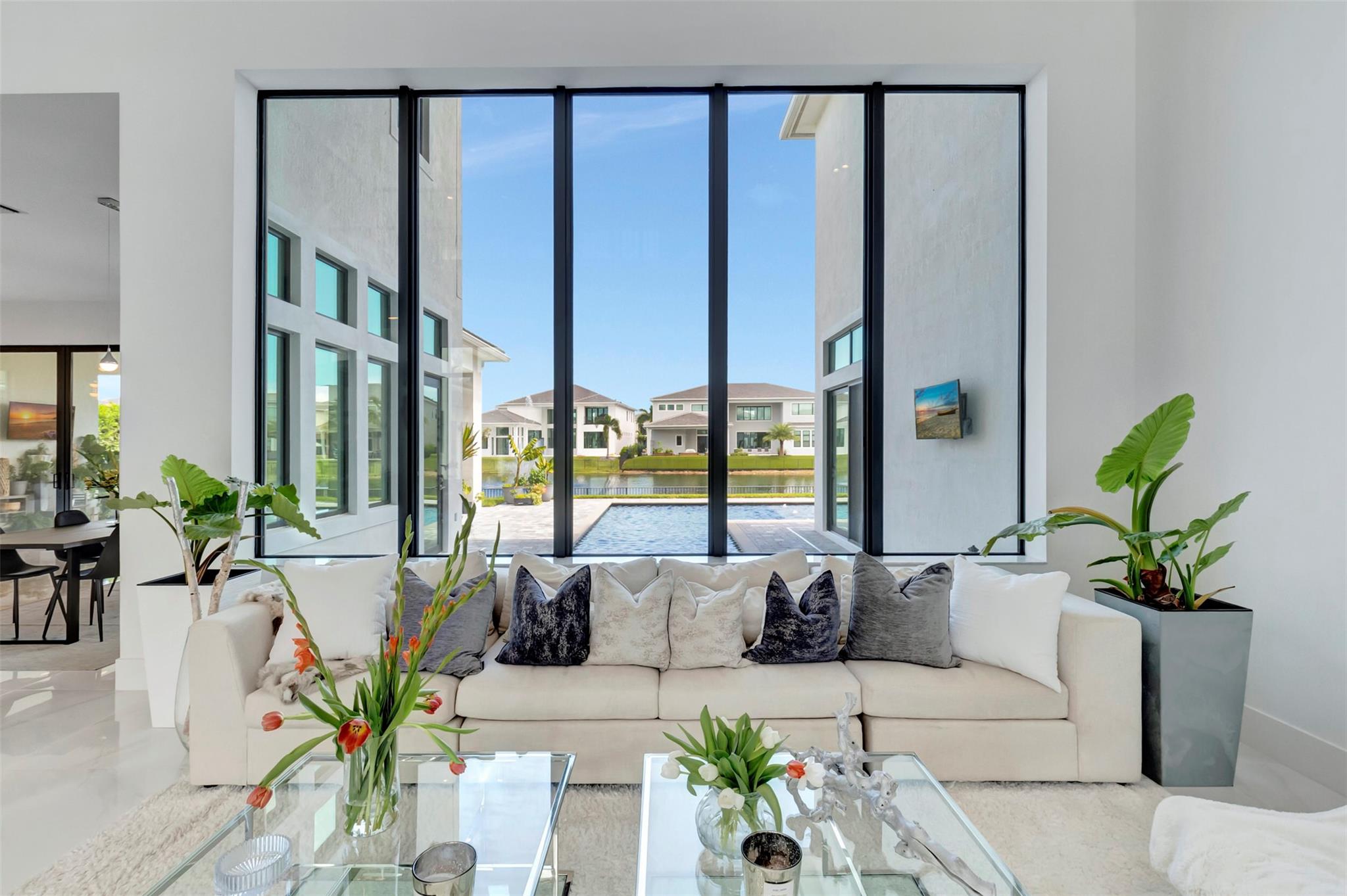 ROYAL PALM POLO - Residential