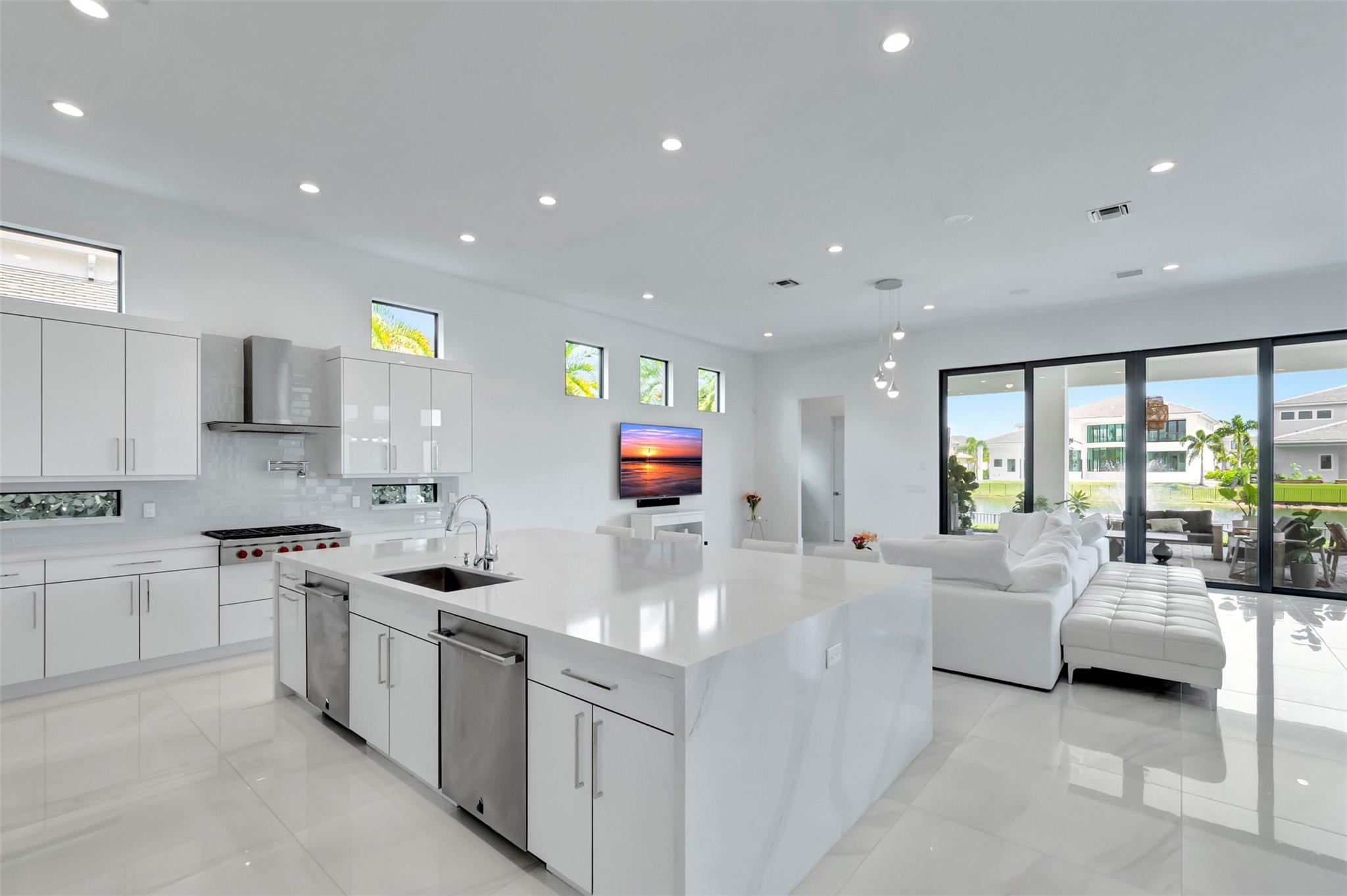 ROYAL PALM POLO - Residential