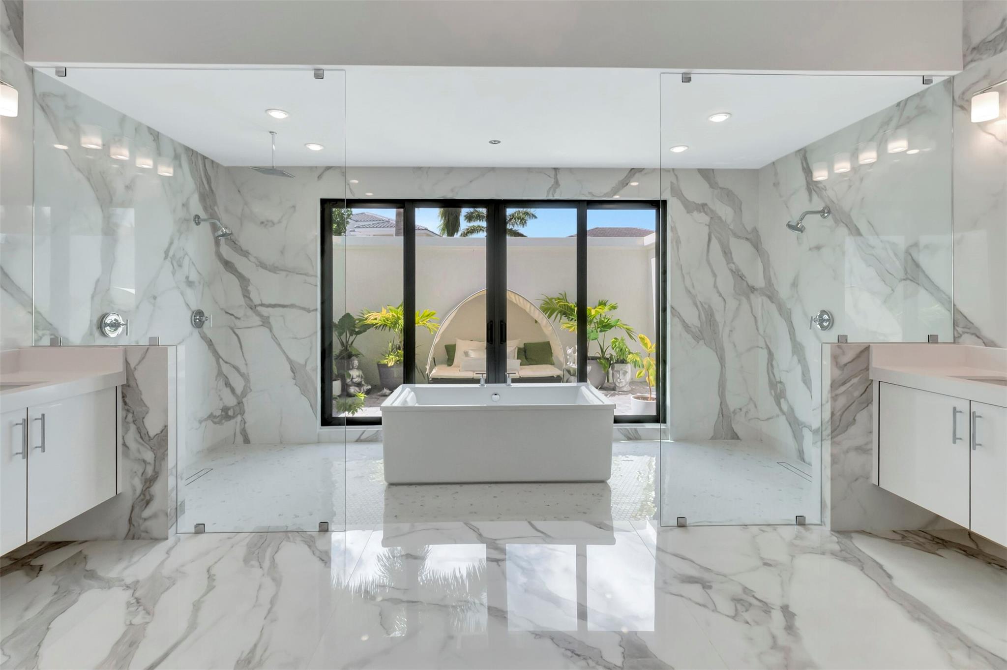 ROYAL PALM POLO - Residential