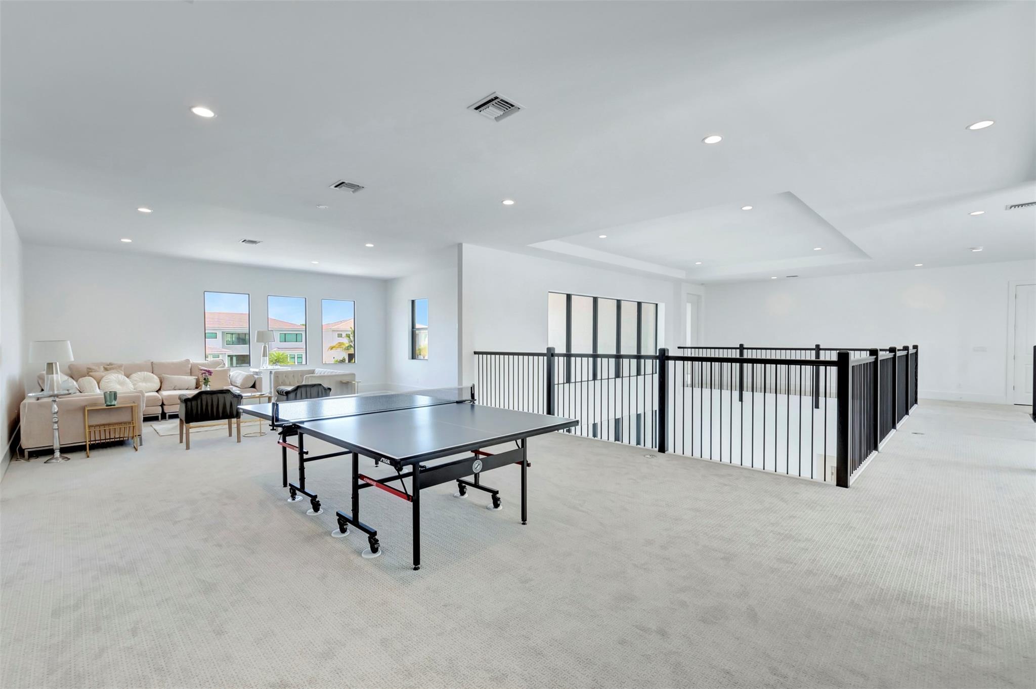 ROYAL PALM POLO - Residential