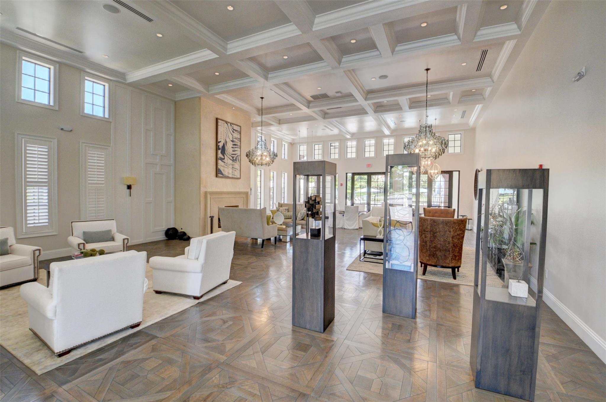 ROYAL PALM POLO - Residential