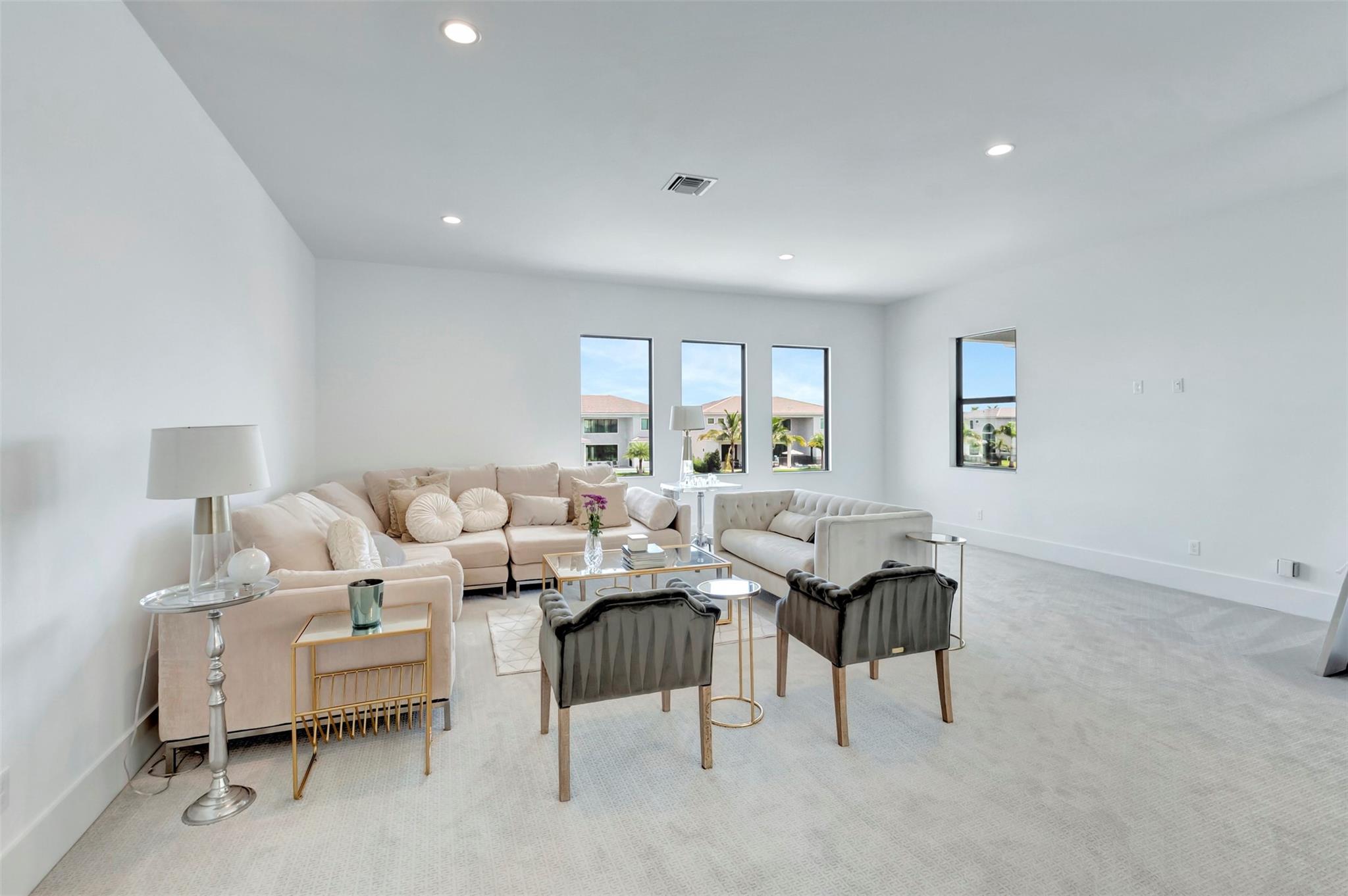 ROYAL PALM POLO - Residential