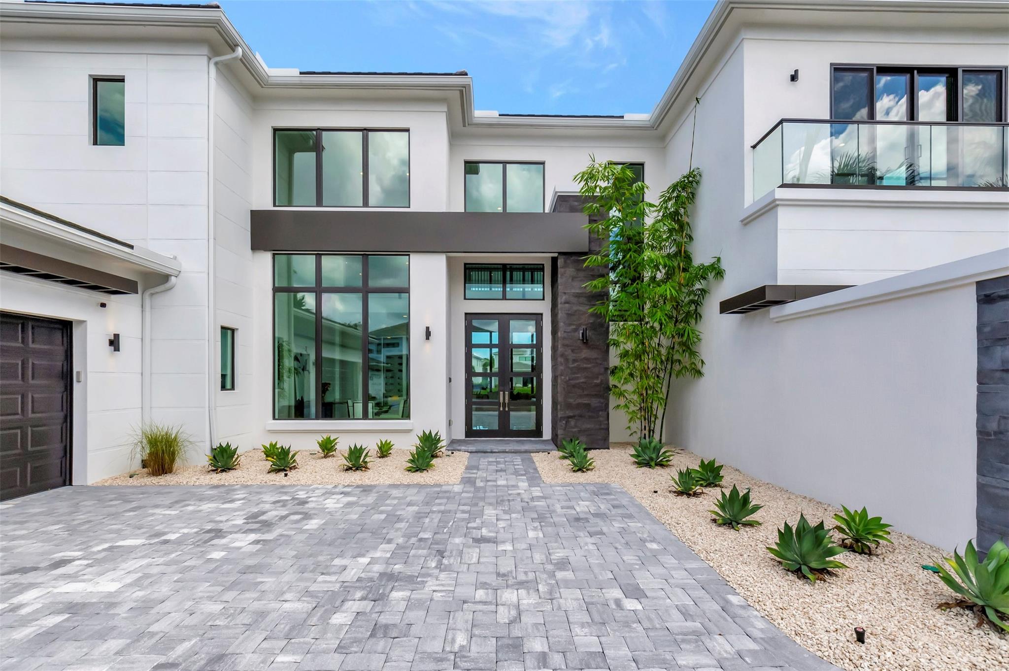 ROYAL PALM POLO - Residential