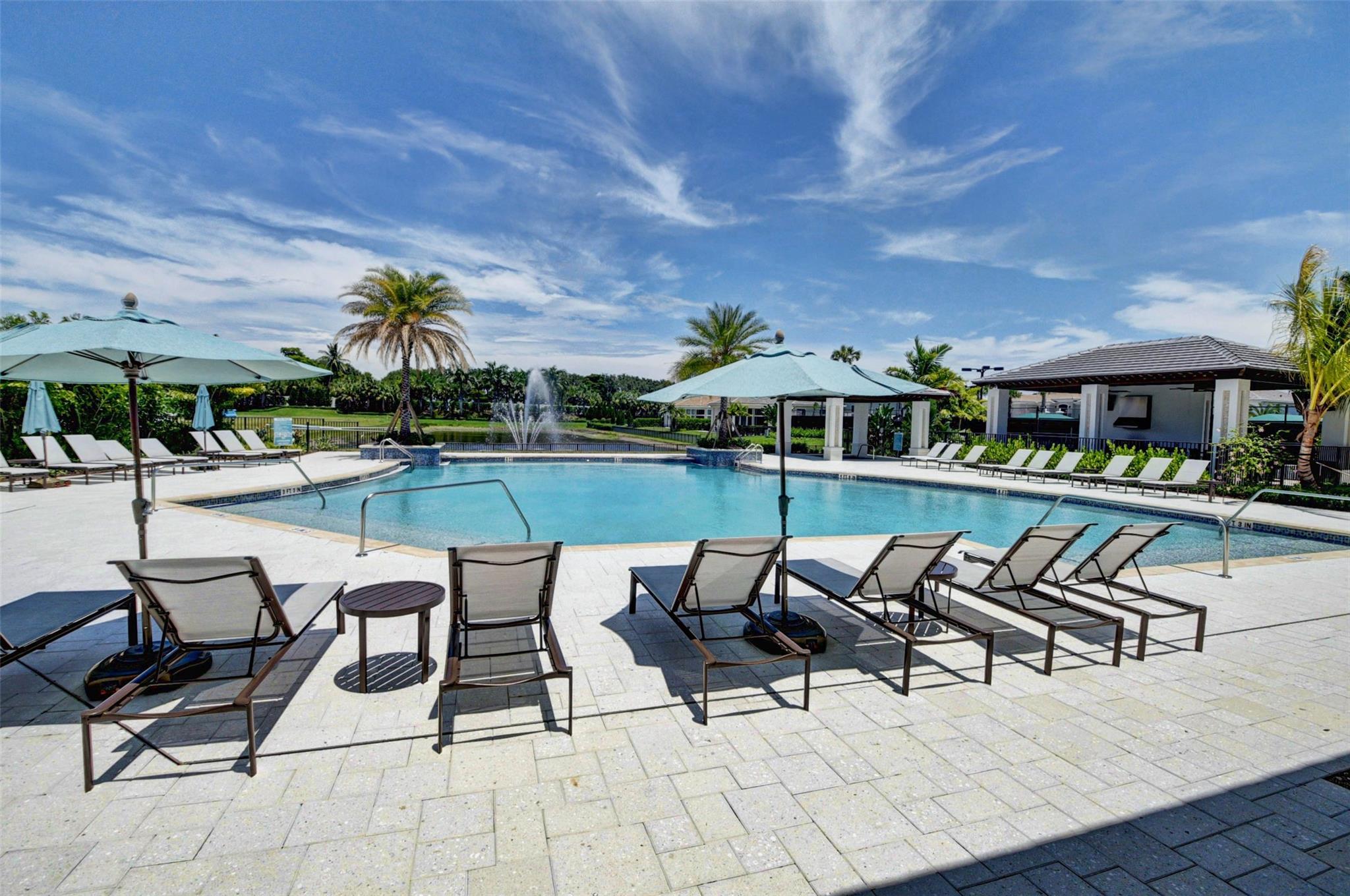 ROYAL PALM POLO - Residential