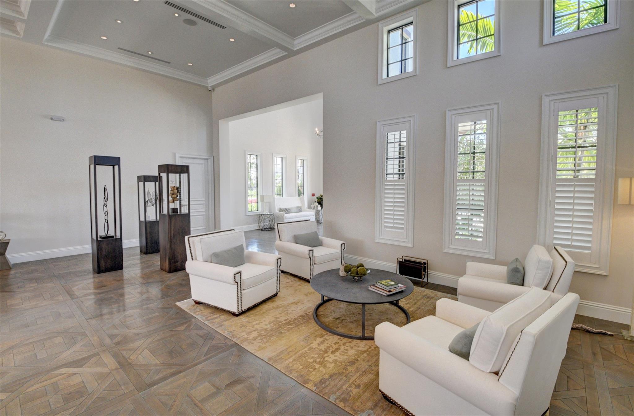 ROYAL PALM POLO - Residential