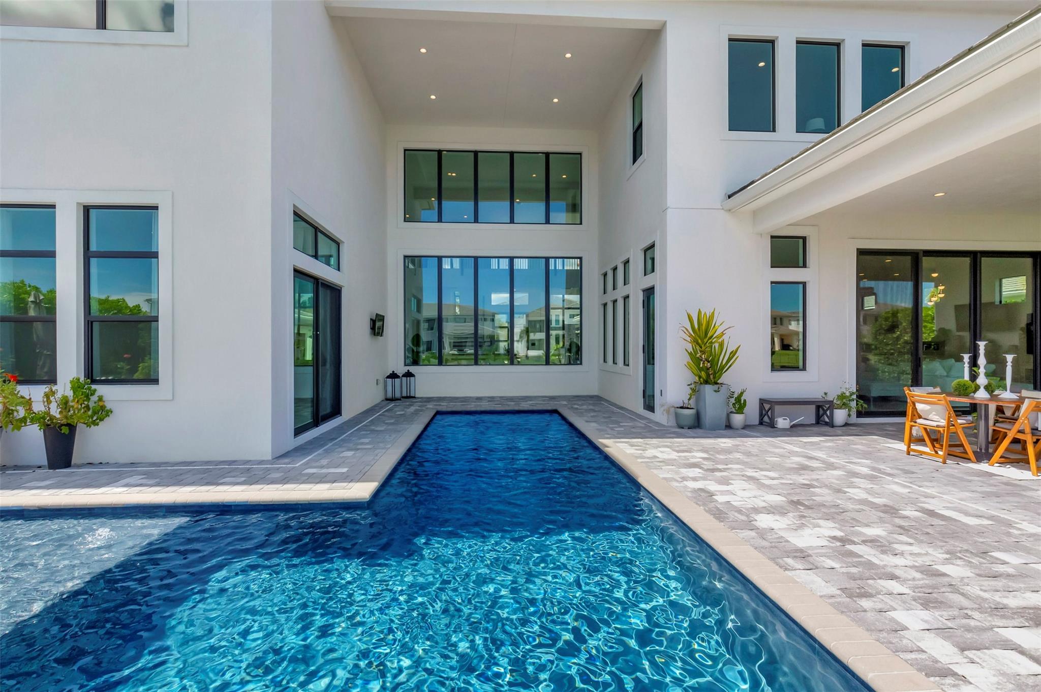 ROYAL PALM POLO - Residential