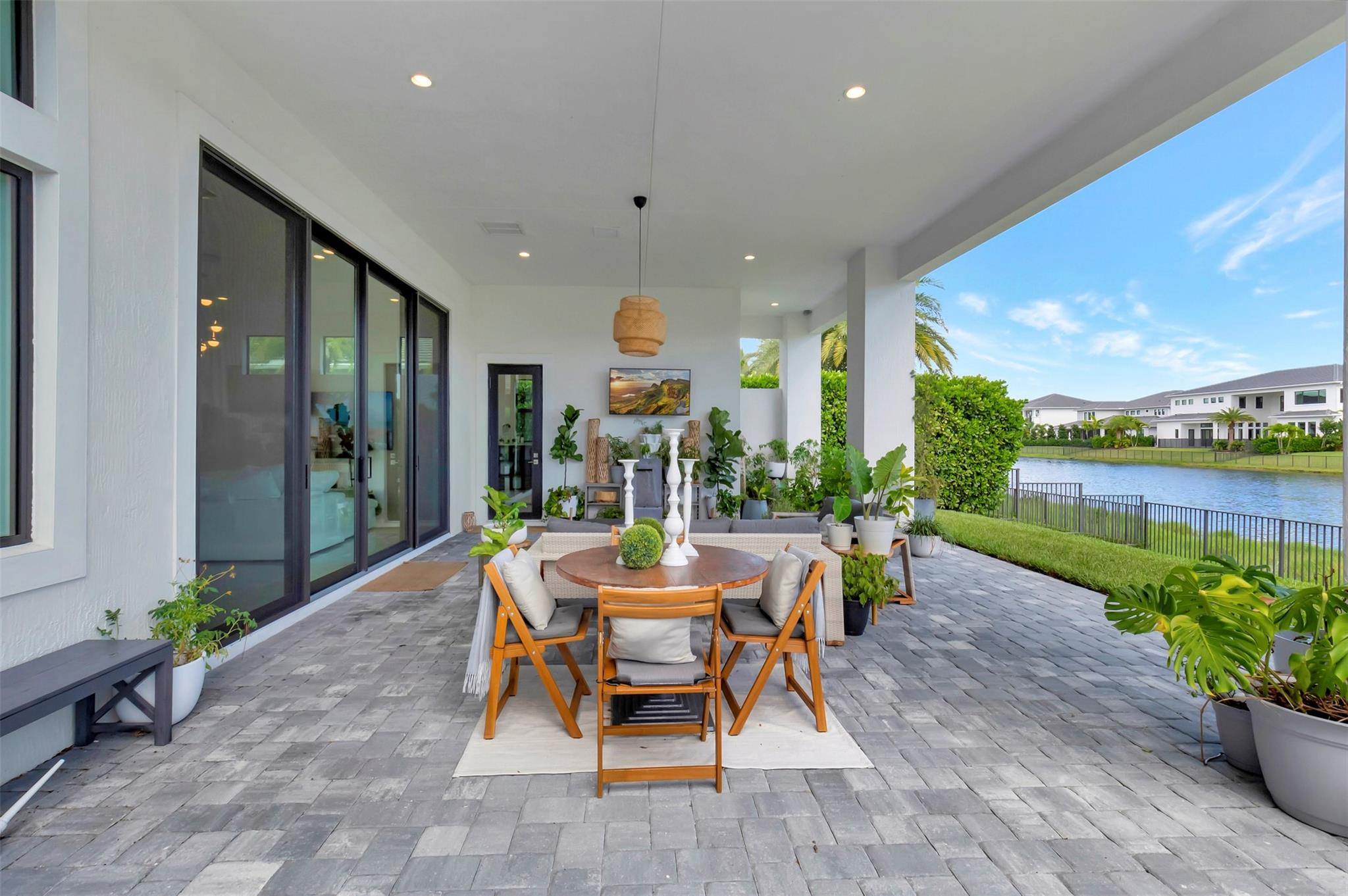 ROYAL PALM POLO - Residential