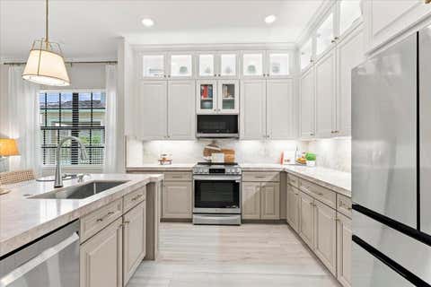 Tiny photo for 7336 NW 112th Way, Parkland, FL 33076 (MLS # B26063621)