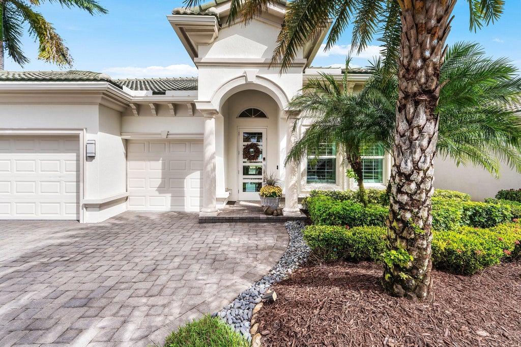 Photo of 533 Carrara Court, Jupiter, FL 33478 (MLS # B26093689)