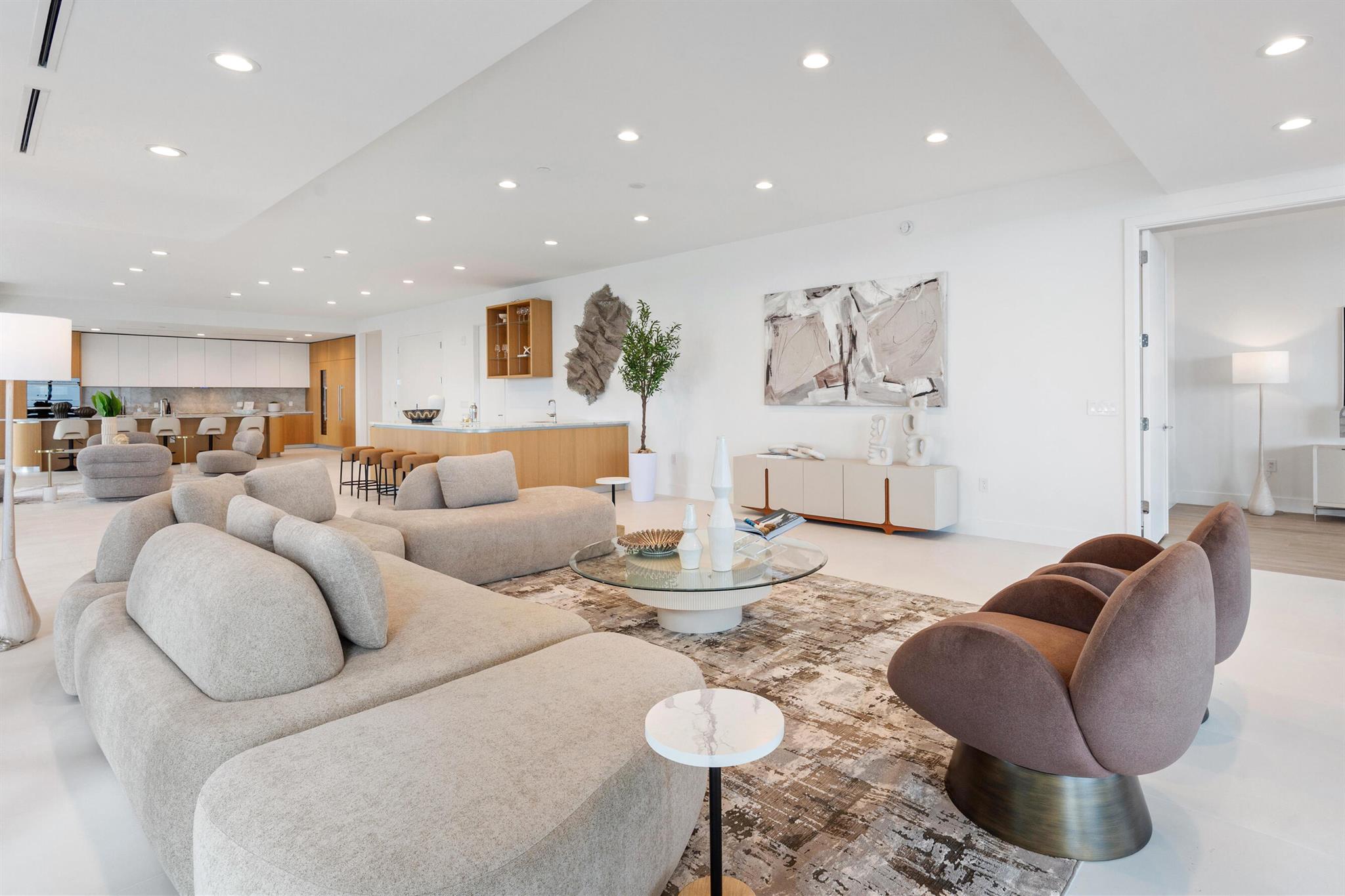 FORTE RESIDENCES CONDO - Residential