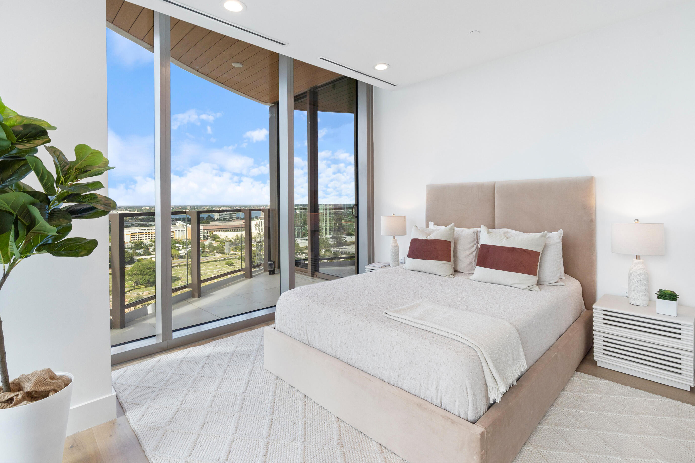 FORTE RESIDENCES CONDO - Residential